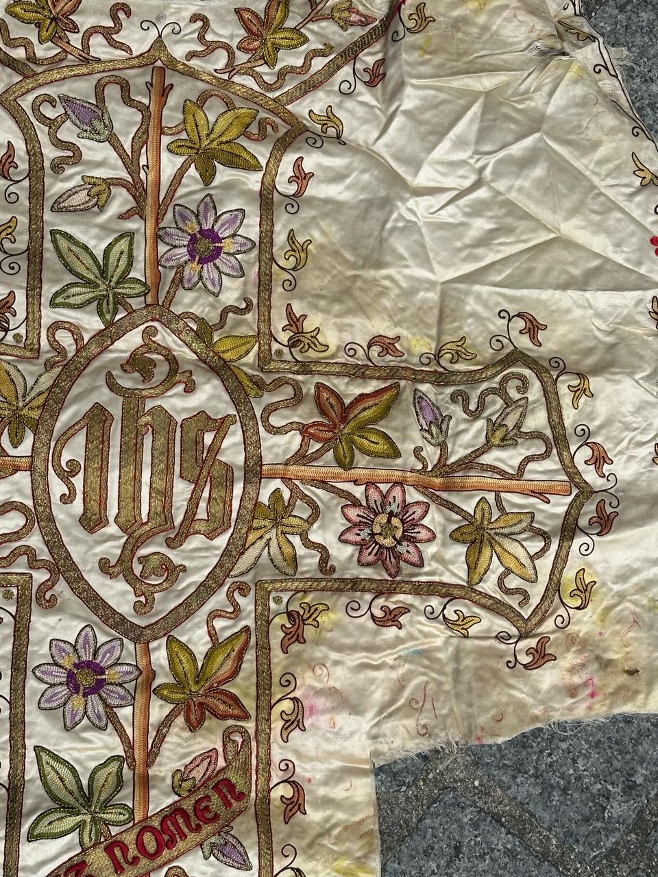 Aubusson Pretty antique religious embroidery tissue For Sale