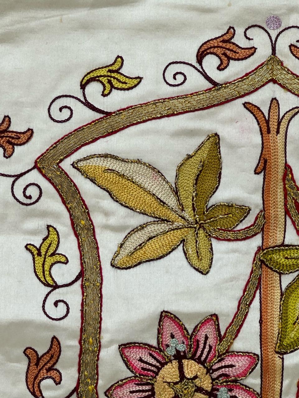 Bonito tejido bordado religioso antiguo Seda en venta