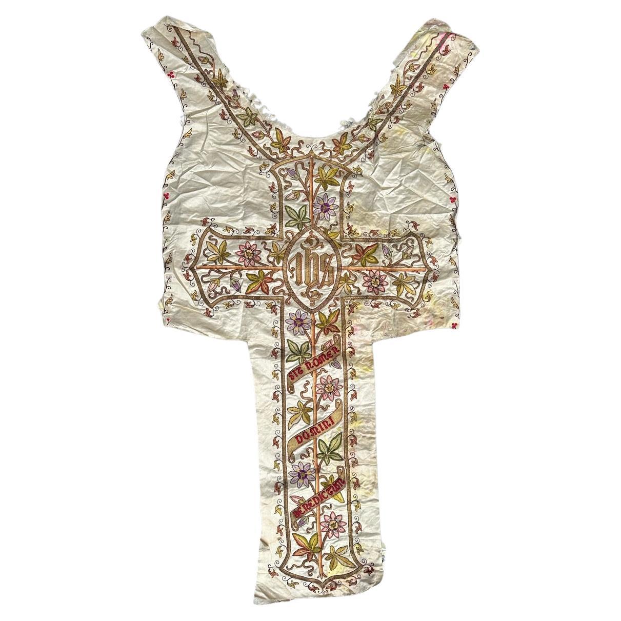 Pretty antique religious embroidery tissue For Sale