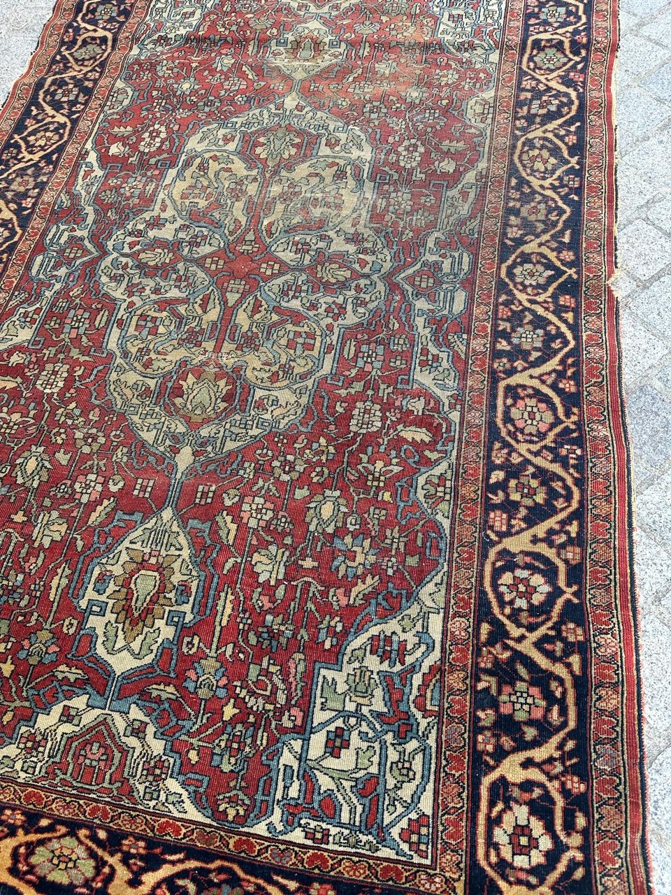 Sarouk Farahan Bobyrug’s Pretty antique Sarouk ferahan rug  For Sale