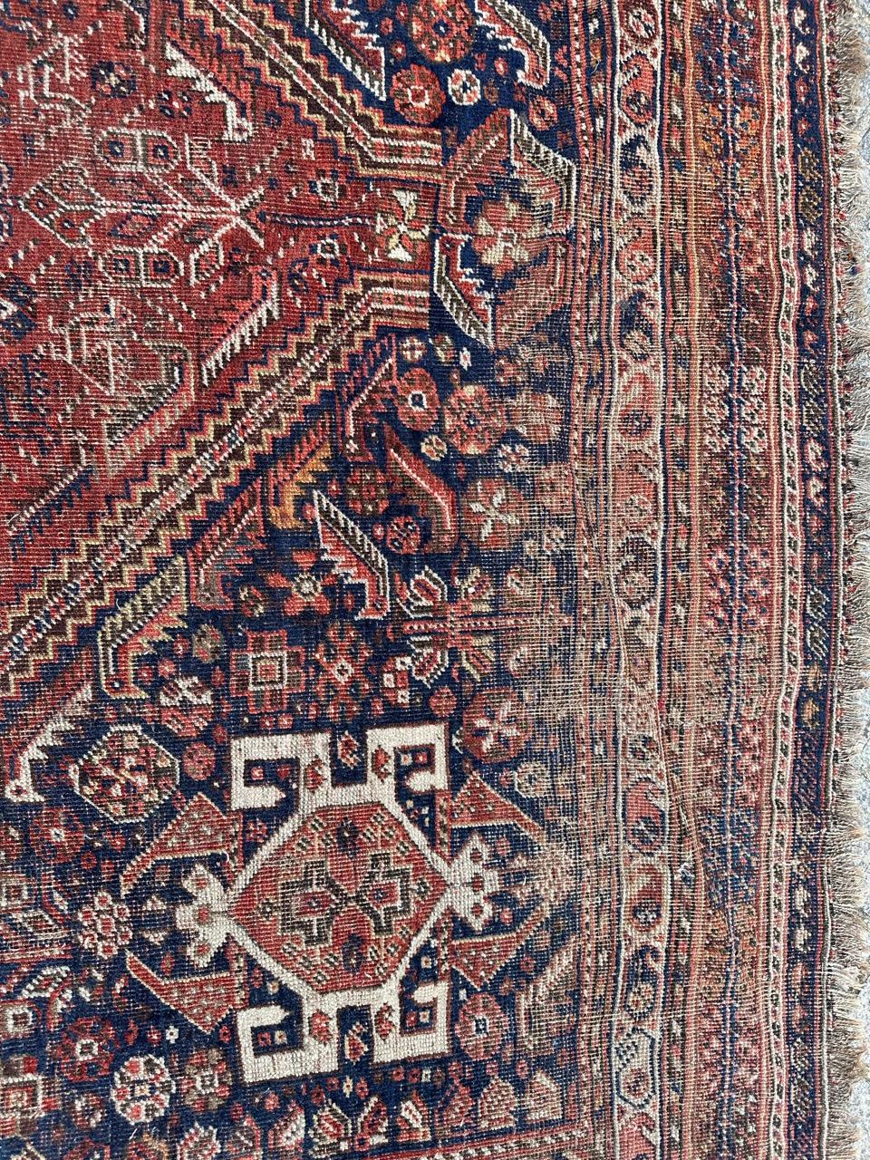 Pretty antique Shiraz rug fair conditions For Sale 2