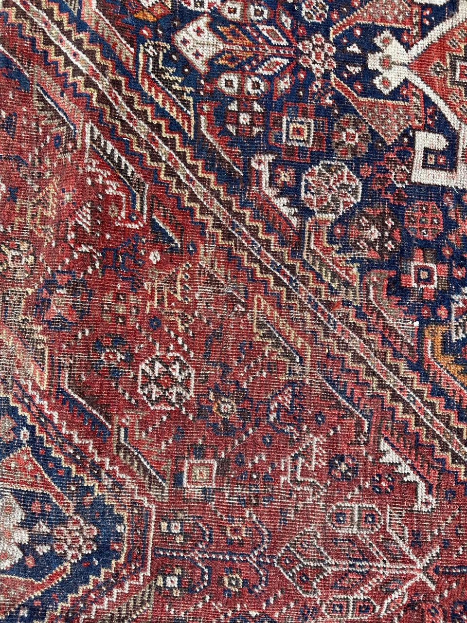 Pretty antique Shiraz rug fair conditions For Sale 4