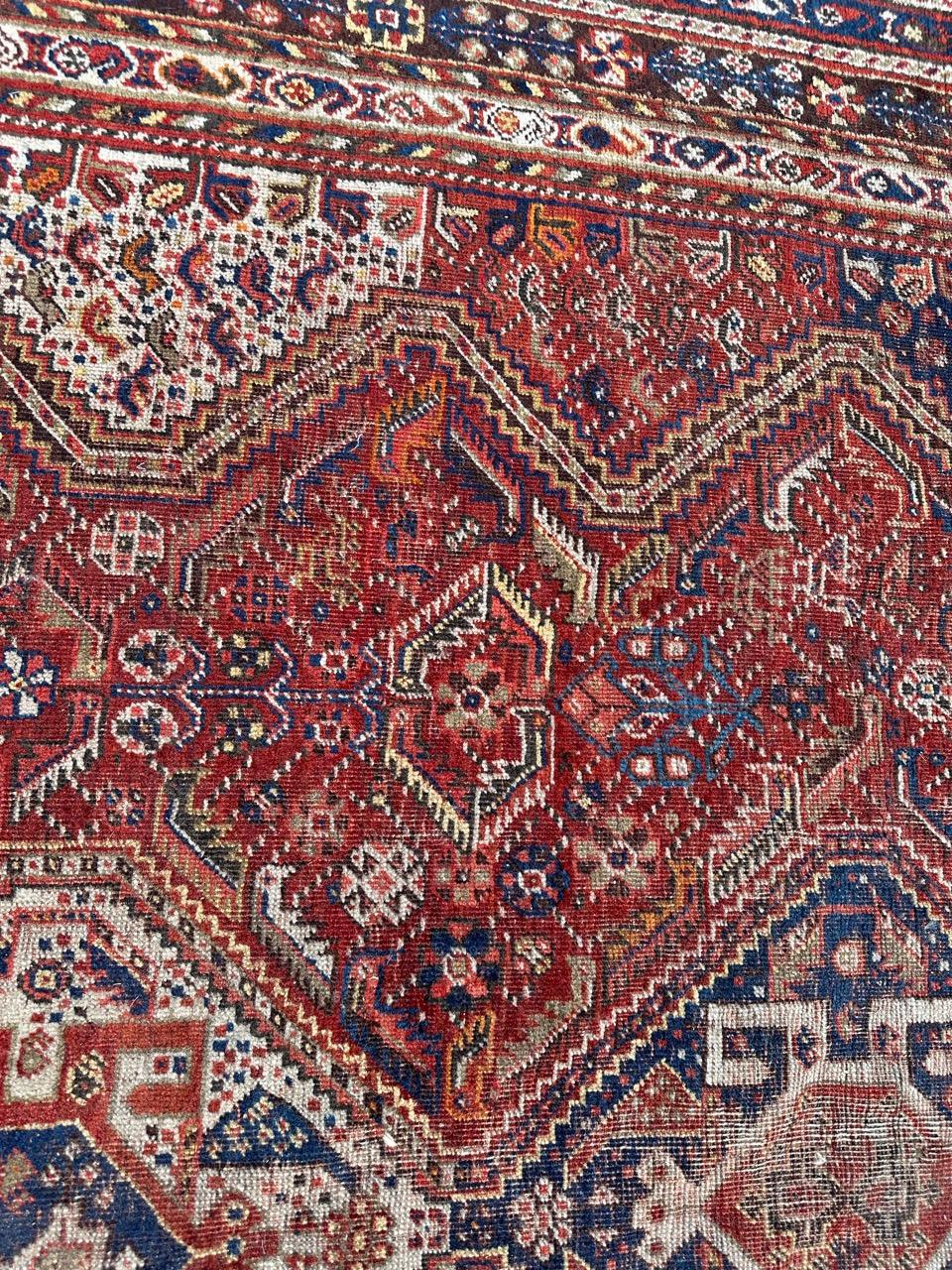 Wool Pretty antique Shiraz rug fair conditions For Sale