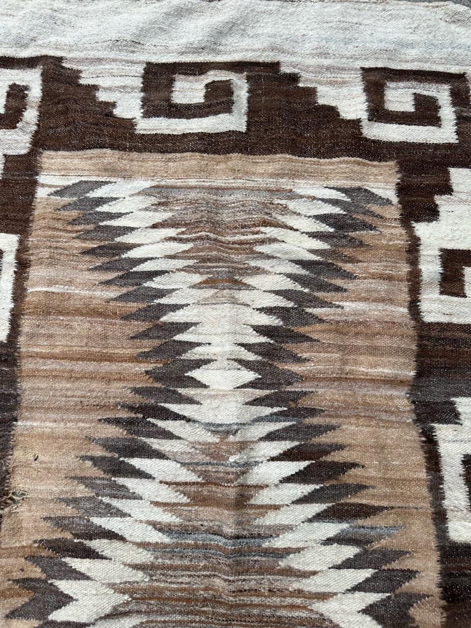 Pretty antique South American Navajo flat rug In Good Condition For Sale In Saint Ouen, FR
