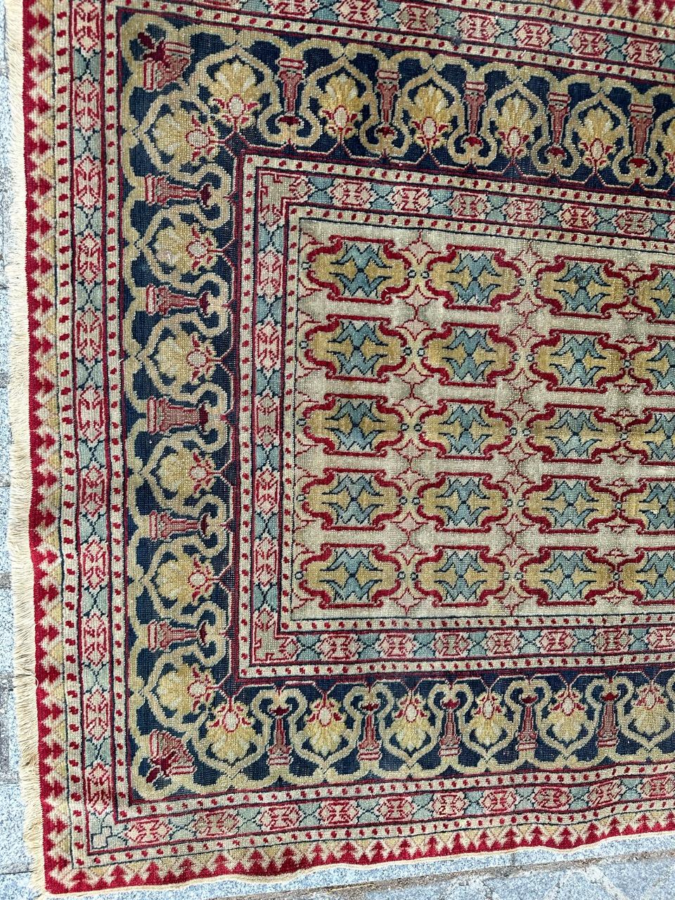 Asiatique Joli tapis ancien de Tabriz de Bobyrug en vente