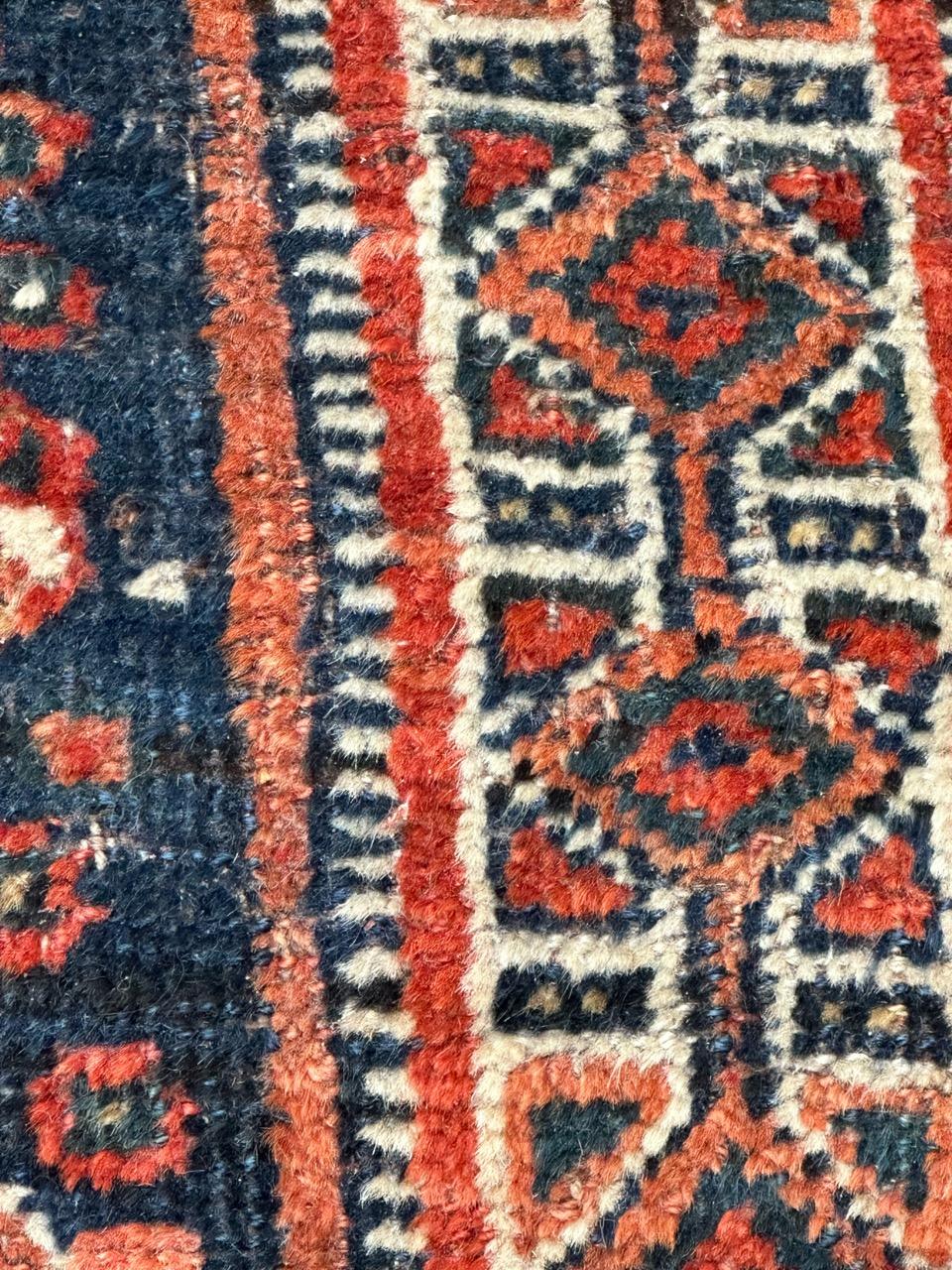 Pretty antique tribal Shiraz rug  For Sale 3
