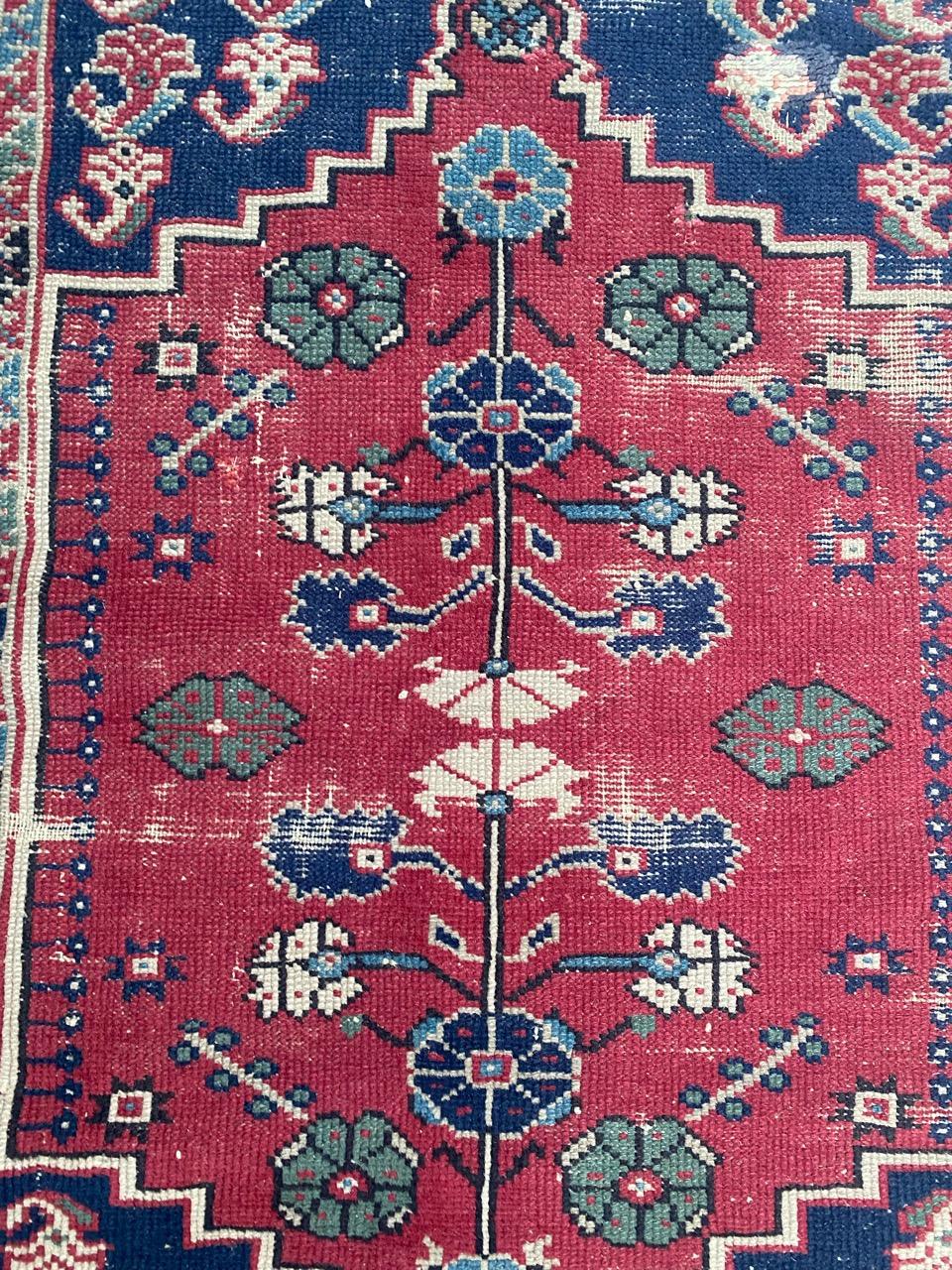 Nice little Turkish, Transylvanian double mihrab design rug with pretty colors, entirely hand knotted with wool velvet on cotton foundation.

✨✨✨
