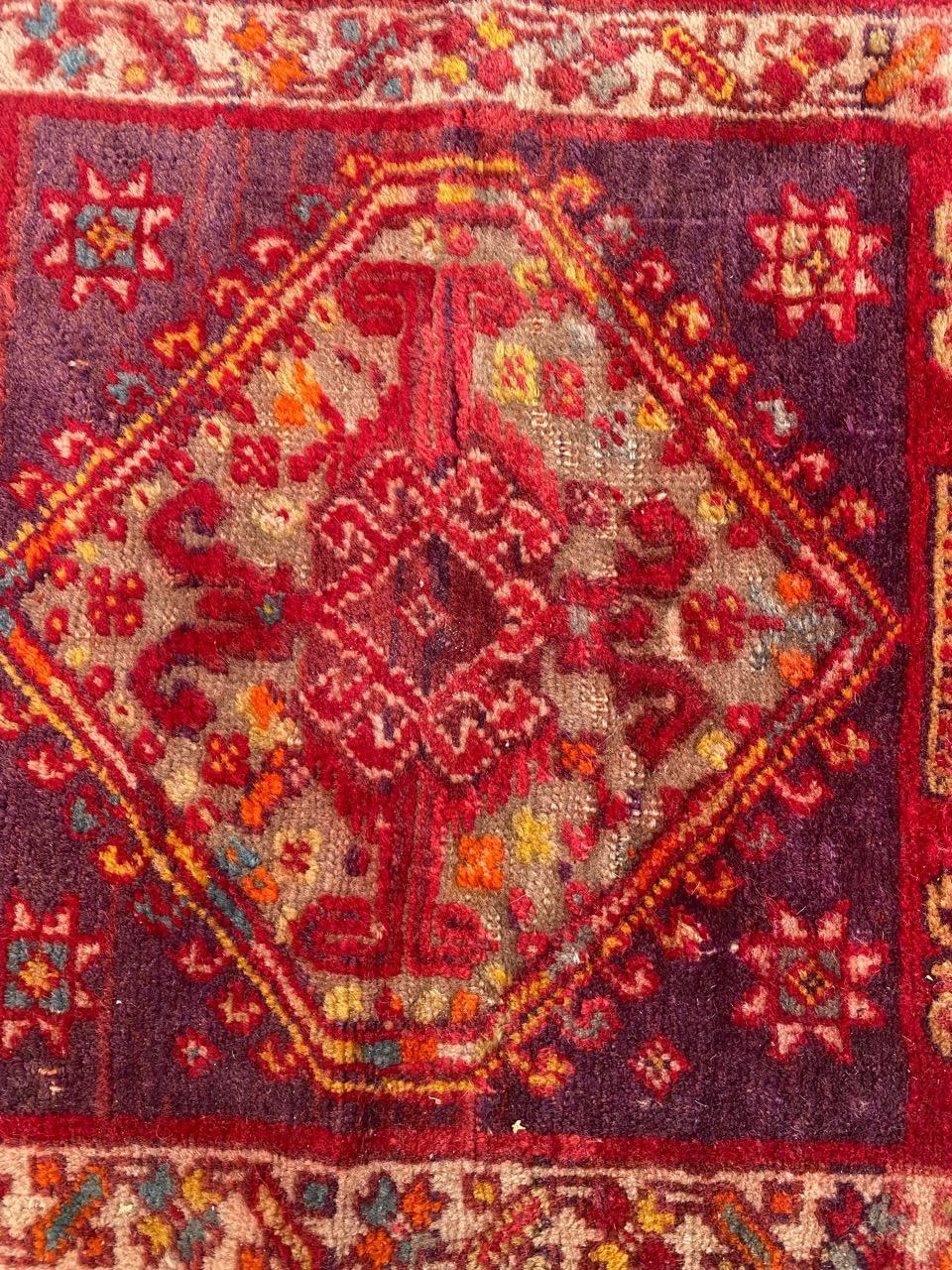 Noué à la main Joli tapis ancien turc Yastik de Bobyrug en vente
