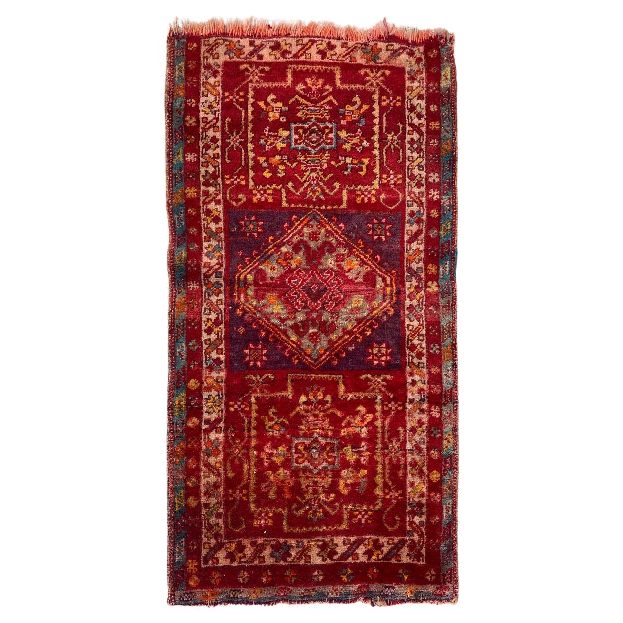 Joli tapis ancien turc Yastik de Bobyrug en vente