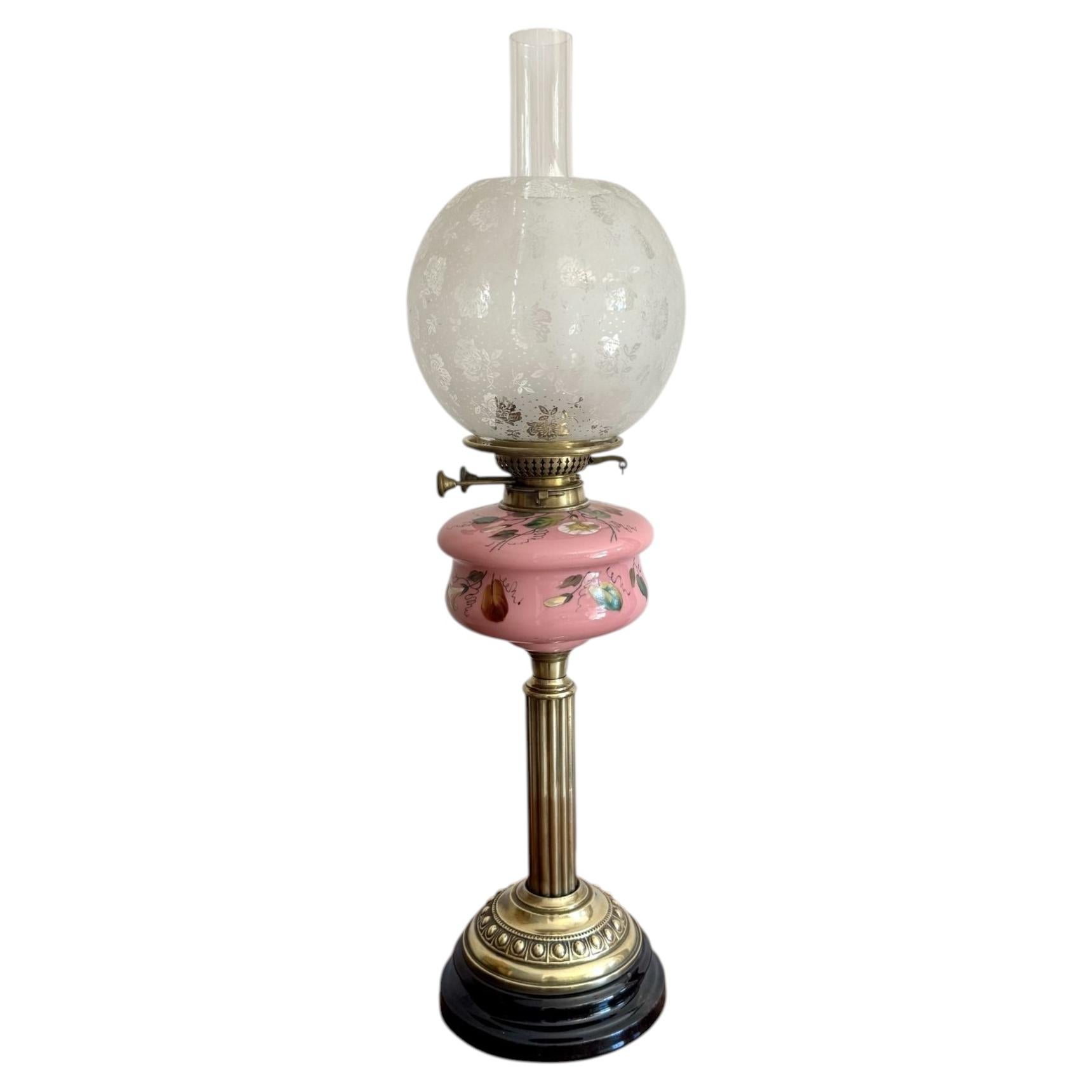 Pretty antique Victorian quality brass oil lamp