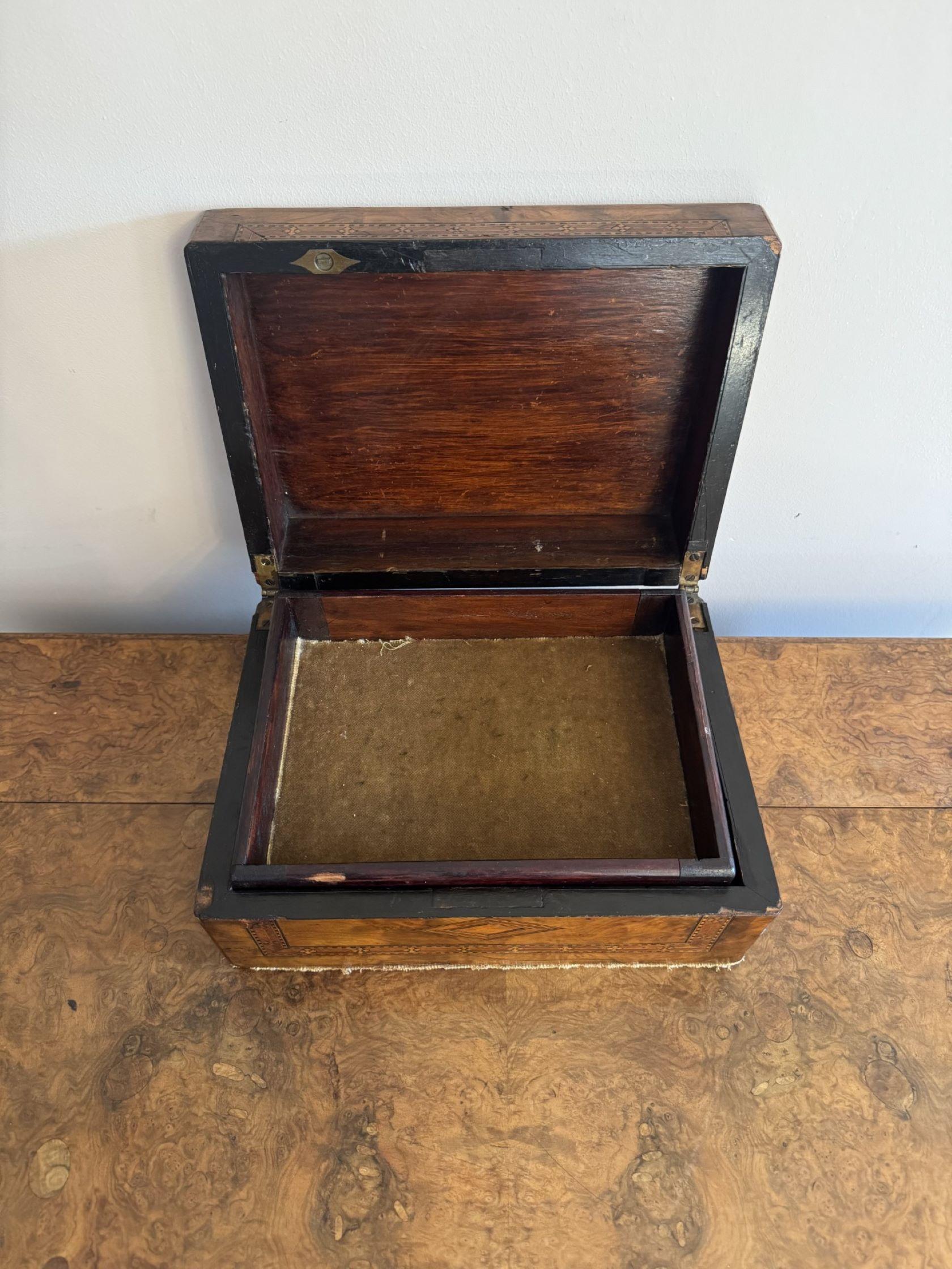 Bonita caja de baratijas victoriana antigua de Tunbridge Ware con incrustaciones Incrustación en venta