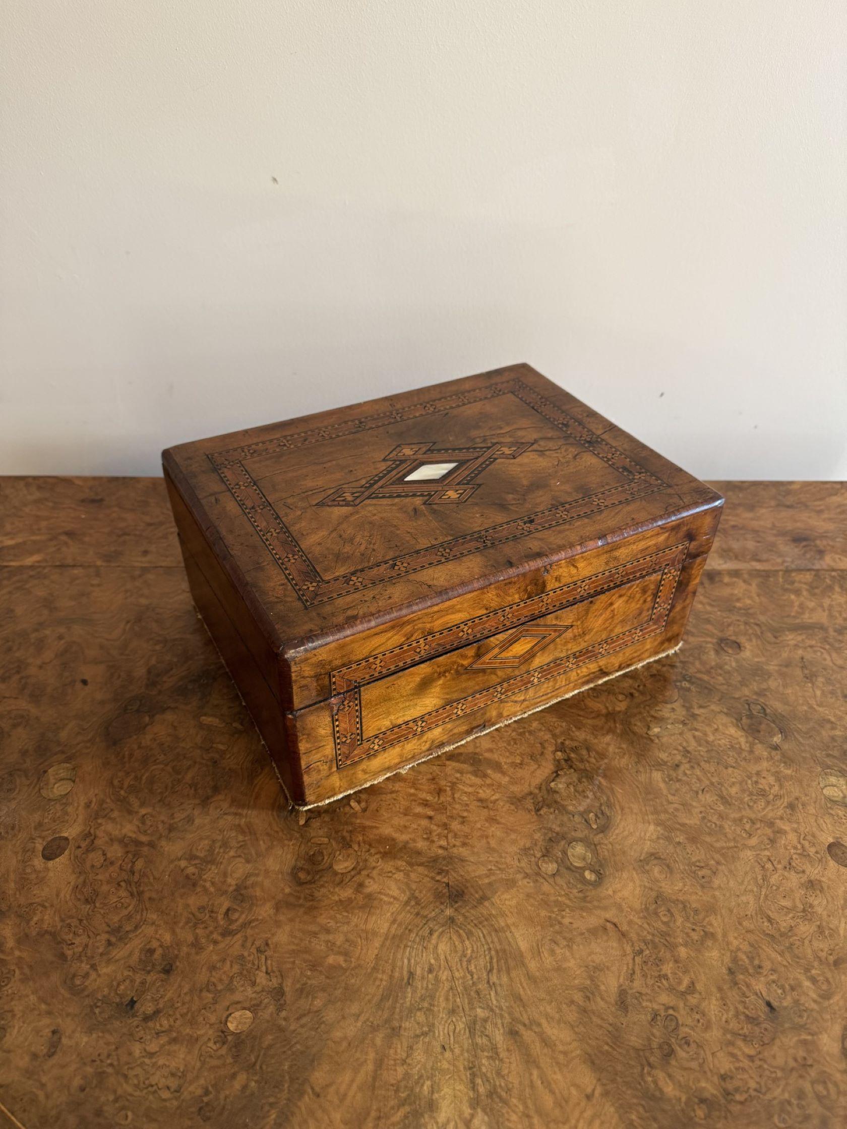 Bonita caja de baratijas victoriana antigua de Tunbridge Ware con incrustaciones en Bueno estado para la venta en Ipswich, GB