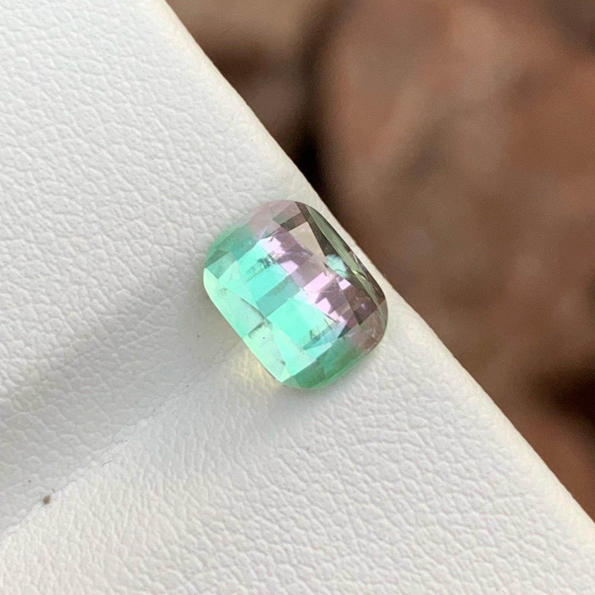 Moderne Belle pierre précieuse tourmaline naturelle bicolore de 2,90 carats, pierre précieuse tourmaline pour bague en vente
