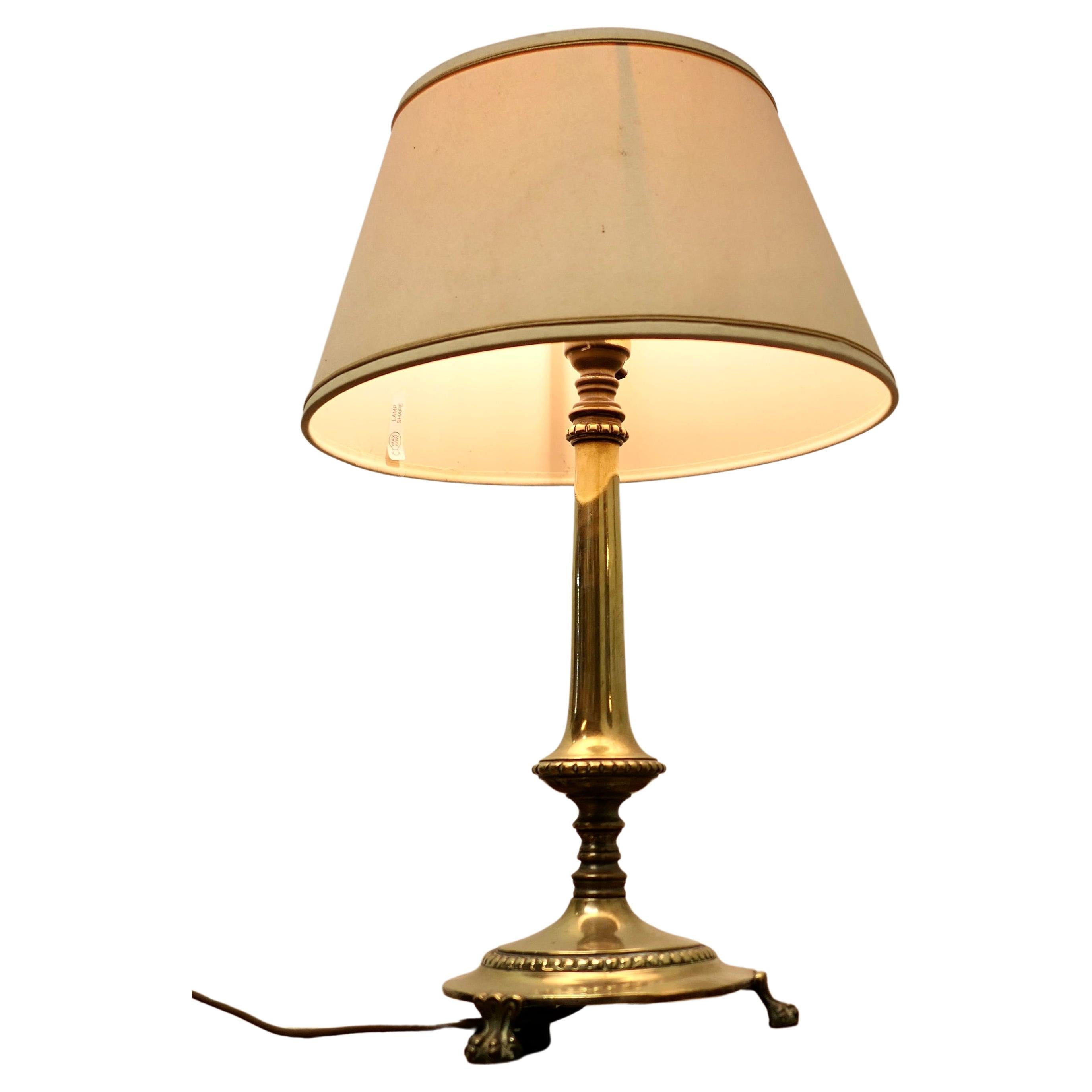 Pretty Brass Table Lamp   This is a good quality brass piece 