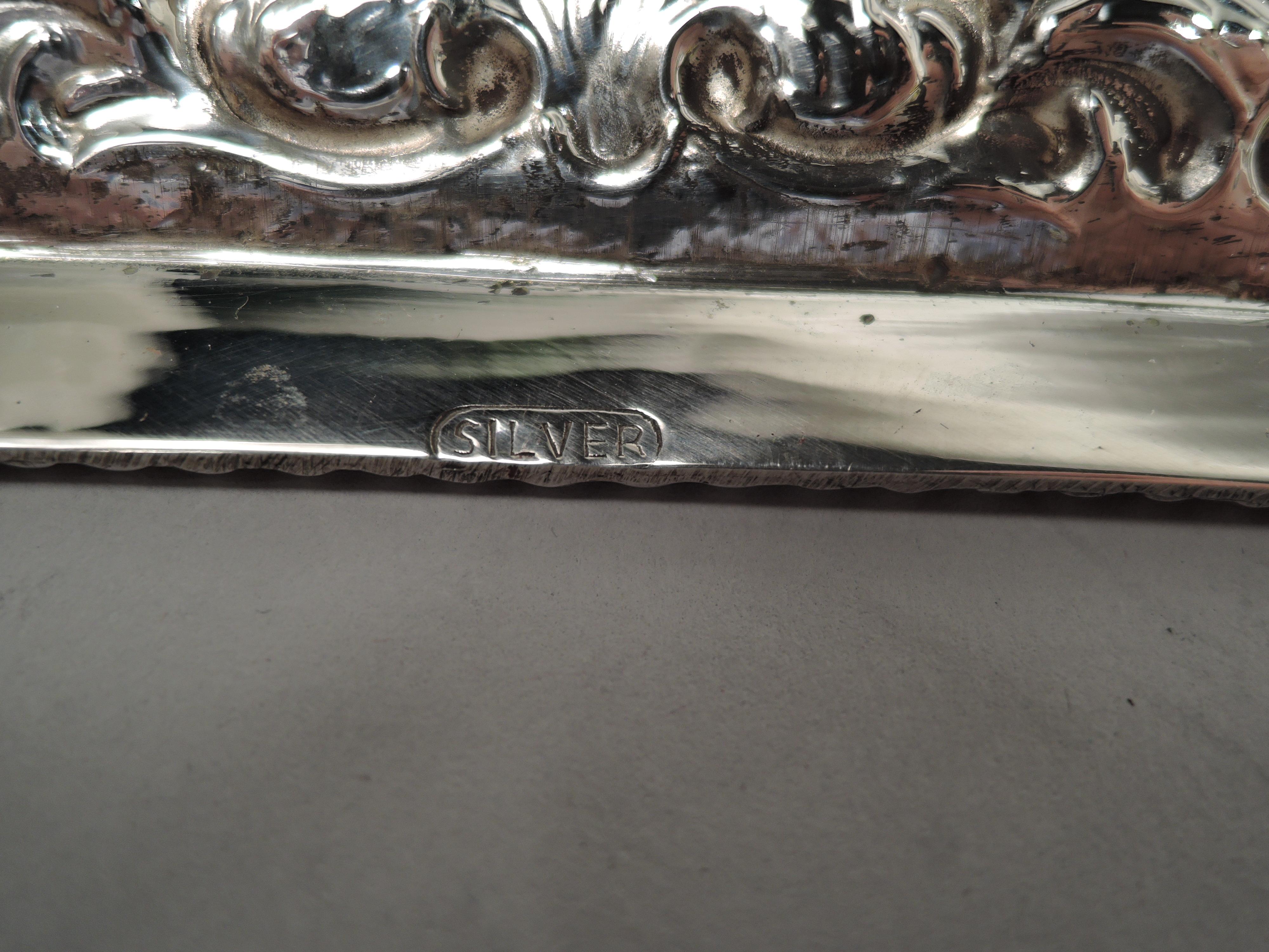 Hübsches klassisches achteckiges Tablett aus Silber mit Perlen und Schnörkeln (Unbekannt) im Angebot