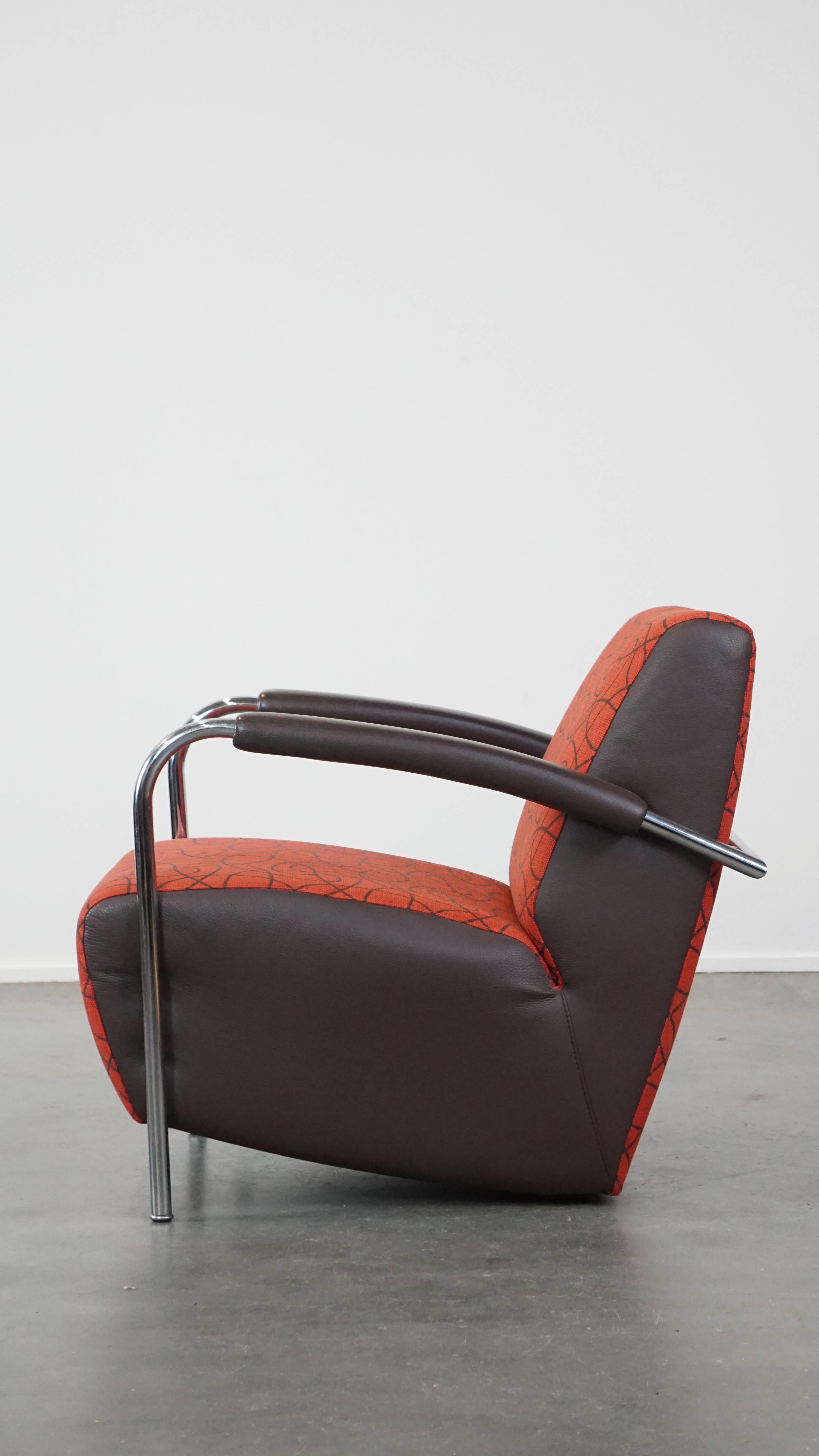 Joli fauteuil de design Leolux modèle Scylla avec coussin de dossier supplémentaire en vente 1