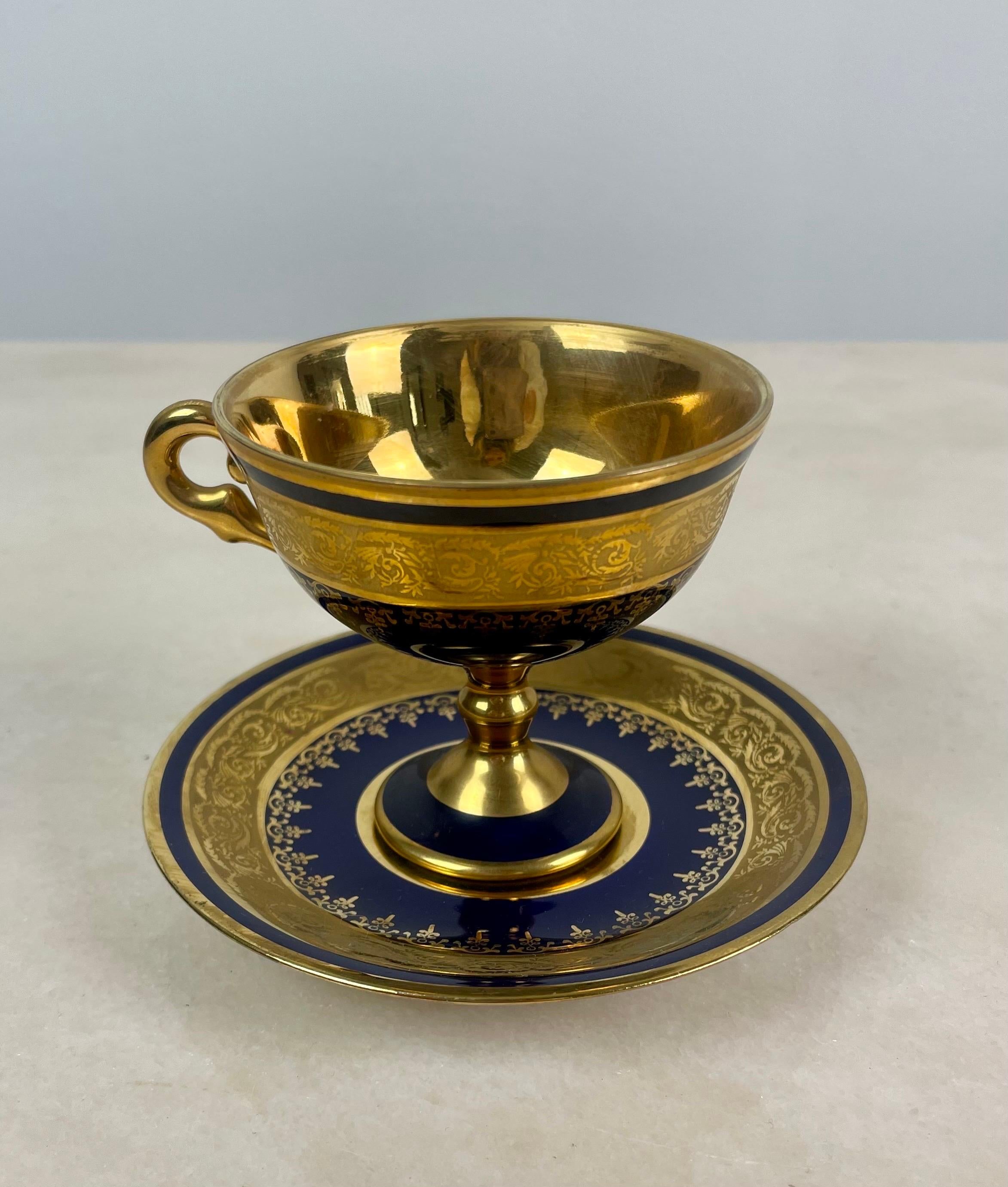 Elegant cup and saucer in cobalt blue and gold Limoges porcelain.
Limoges porcelain by André Prévot, decorative manufacturer from 1952 to 1963.
Stamped Limoges France AP.
The cup is very elegant and refined due to the height of its foot.
The