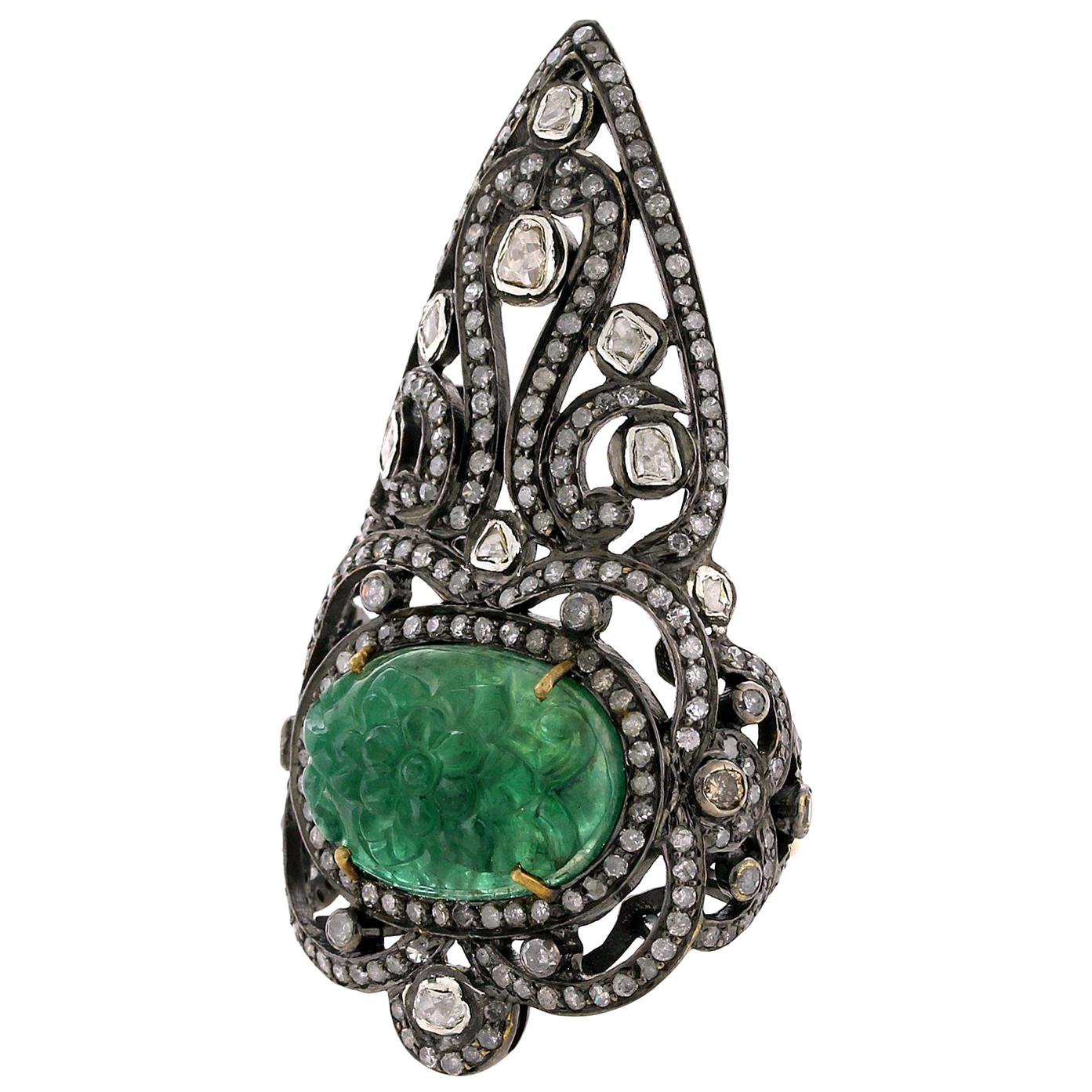 Pretty Diamond und geschnitzter Smaragd-Knuckle-Ring aus 18 Karat Gold und Silber