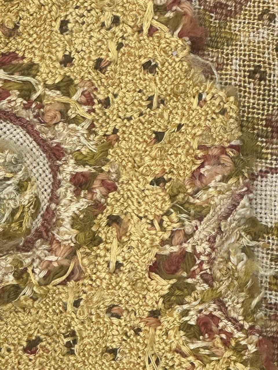 Bonito tapiz antiguo francés de punto de aguja para cubrir una silla en venta 6