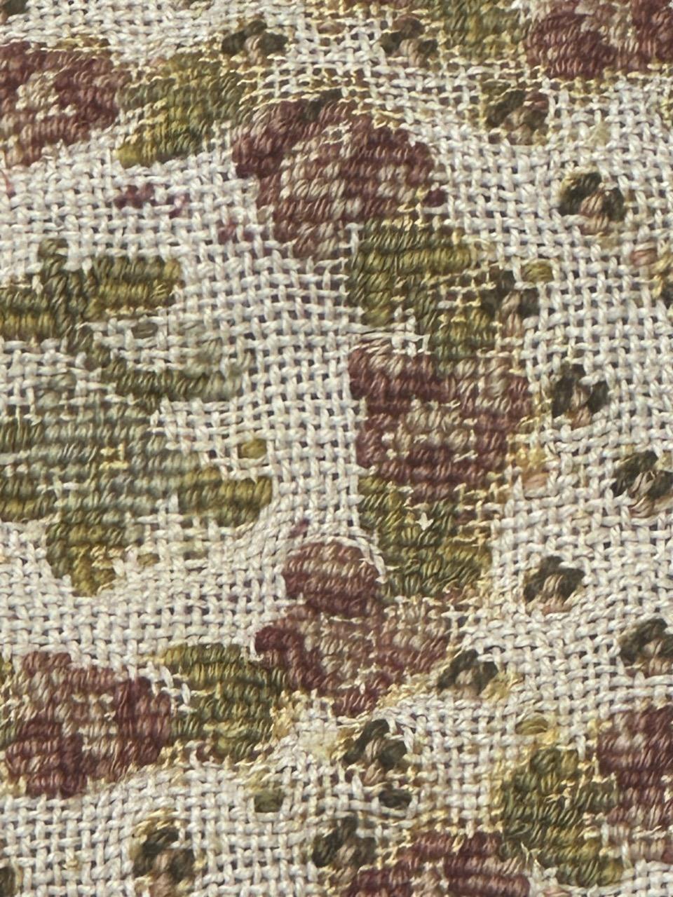 Bonito tapiz antiguo francés de punto de aguja para cubrir una silla Francés en venta