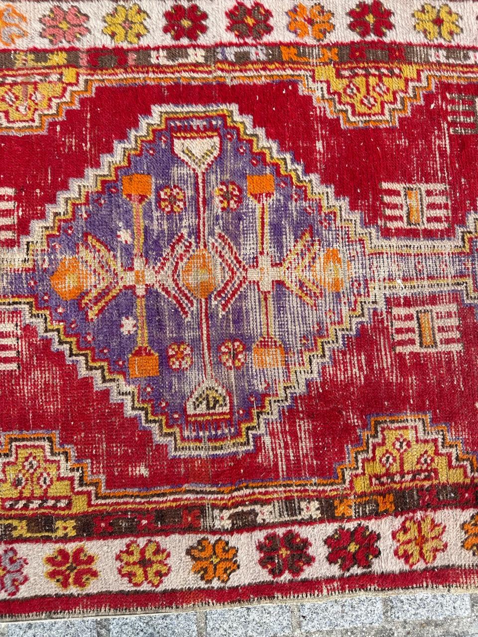 Bobyrug's Hübscher türkischer Teppich aus dem frühen 20.  im Angebot 3