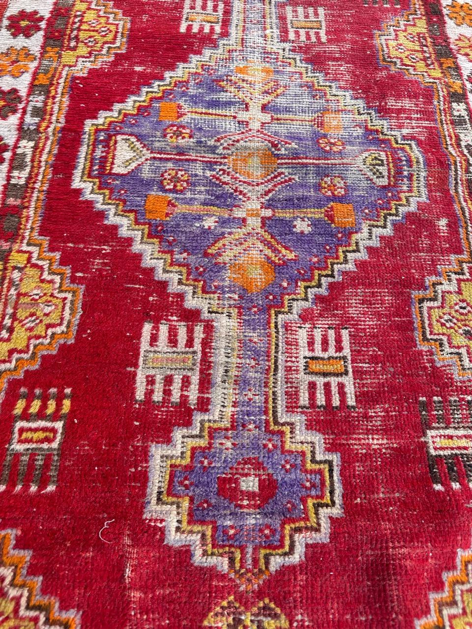 Bobyrug's Hübscher türkischer Teppich aus dem frühen 20.  im Angebot 1