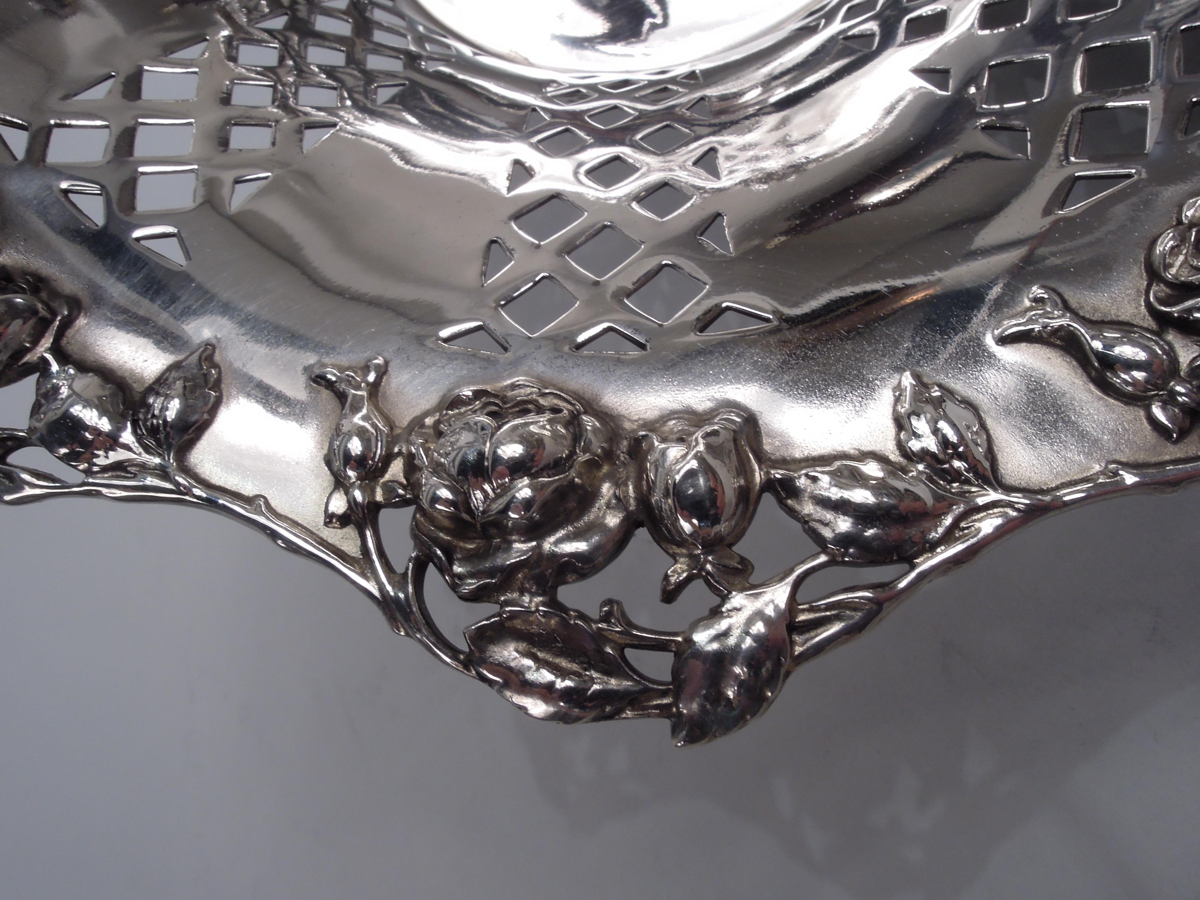 Pretty Edwardian Sterling Silver Rosebud Basket by Tiffany For Sale 4