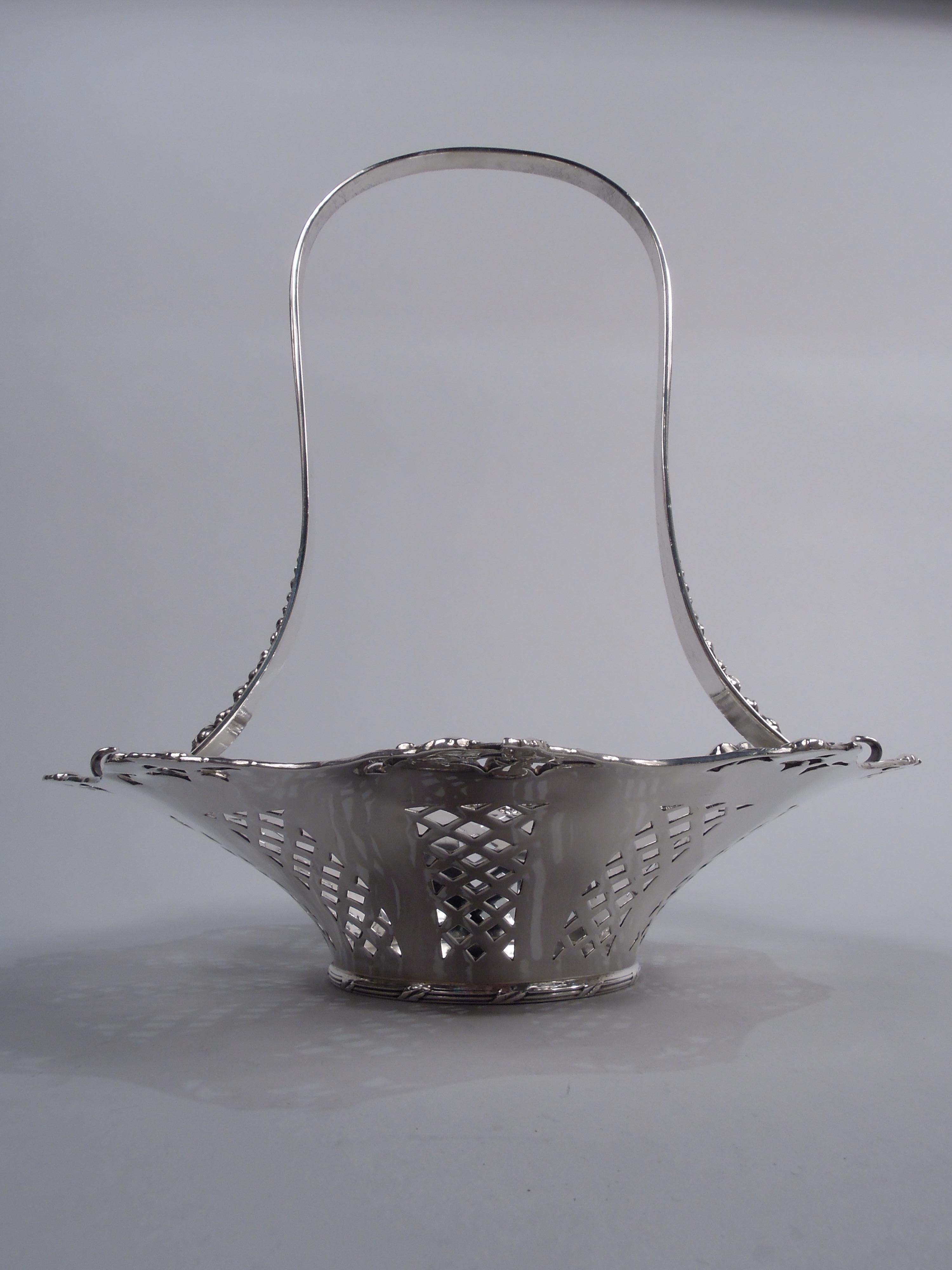 Pretty Edwardian Sterling Silver Rosebud Basket by Tiffany For Sale 5