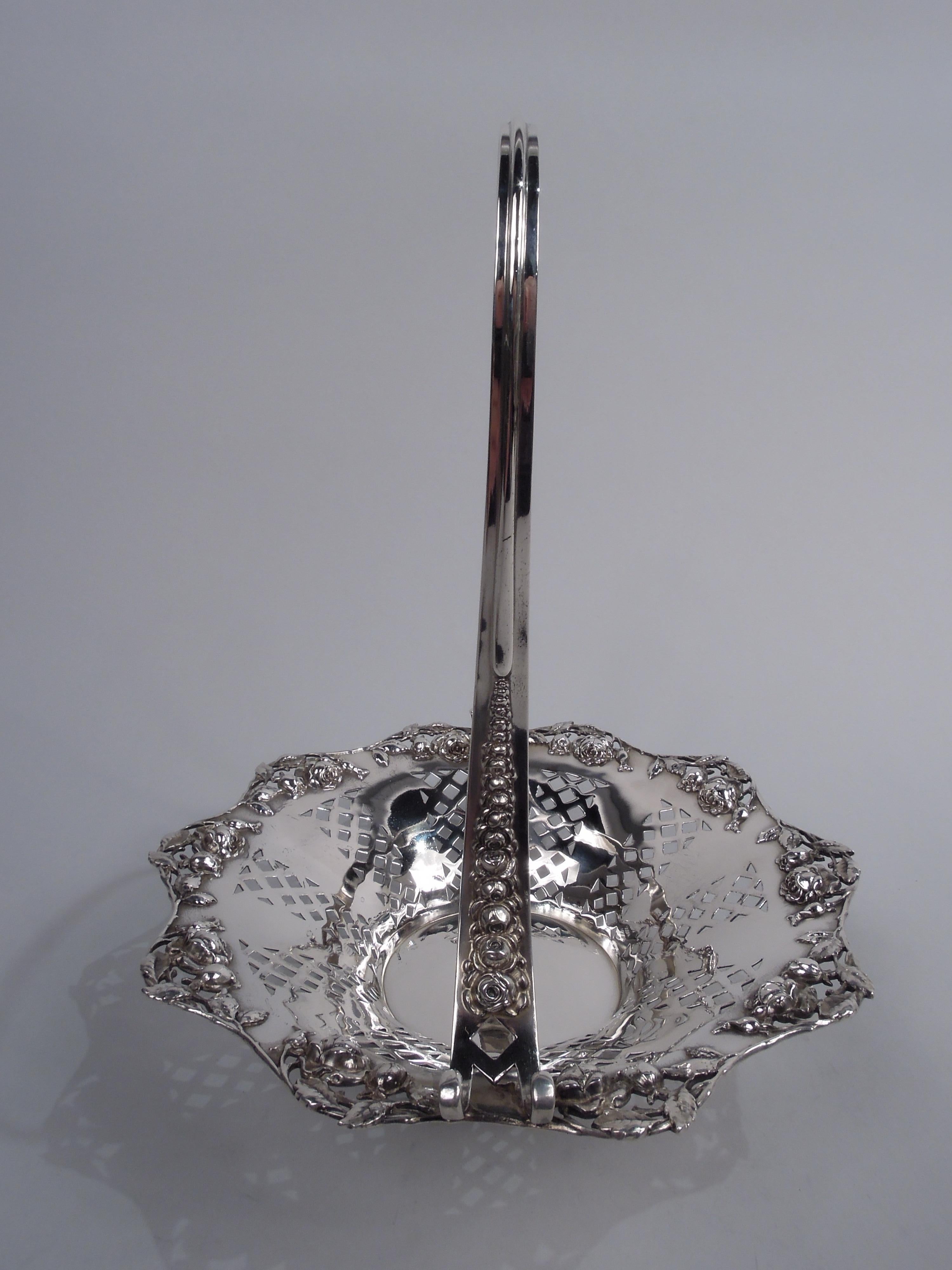 Pretty Edwardian Sterling Silver Rosebud Basket by Tiffany In Good Condition For Sale In New York, NY