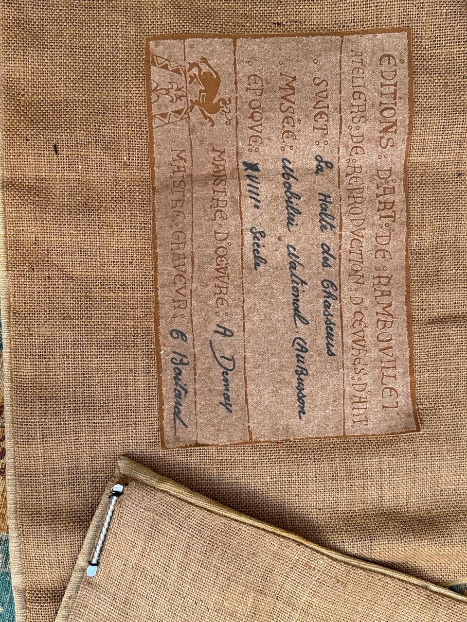 Hübscher französischer Wandteppich im Aubusson-Stil mit Handsiebdruck 