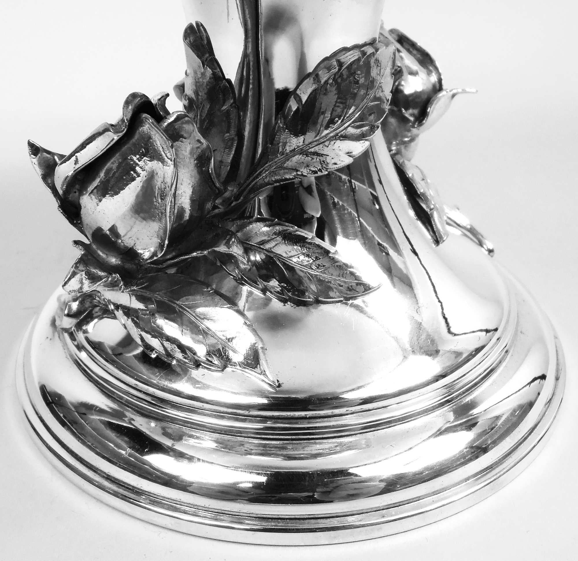 Schöne deutsche Silberschale mit Fuß und Rosenknospen aus Silber im Angebot 2