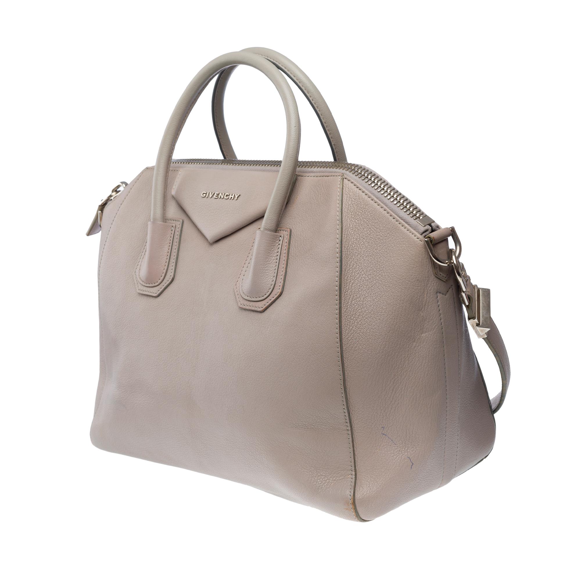Jolie bandoulière de sac à main Givenchy Antigona en cuir grainé gris Unisexe en vente