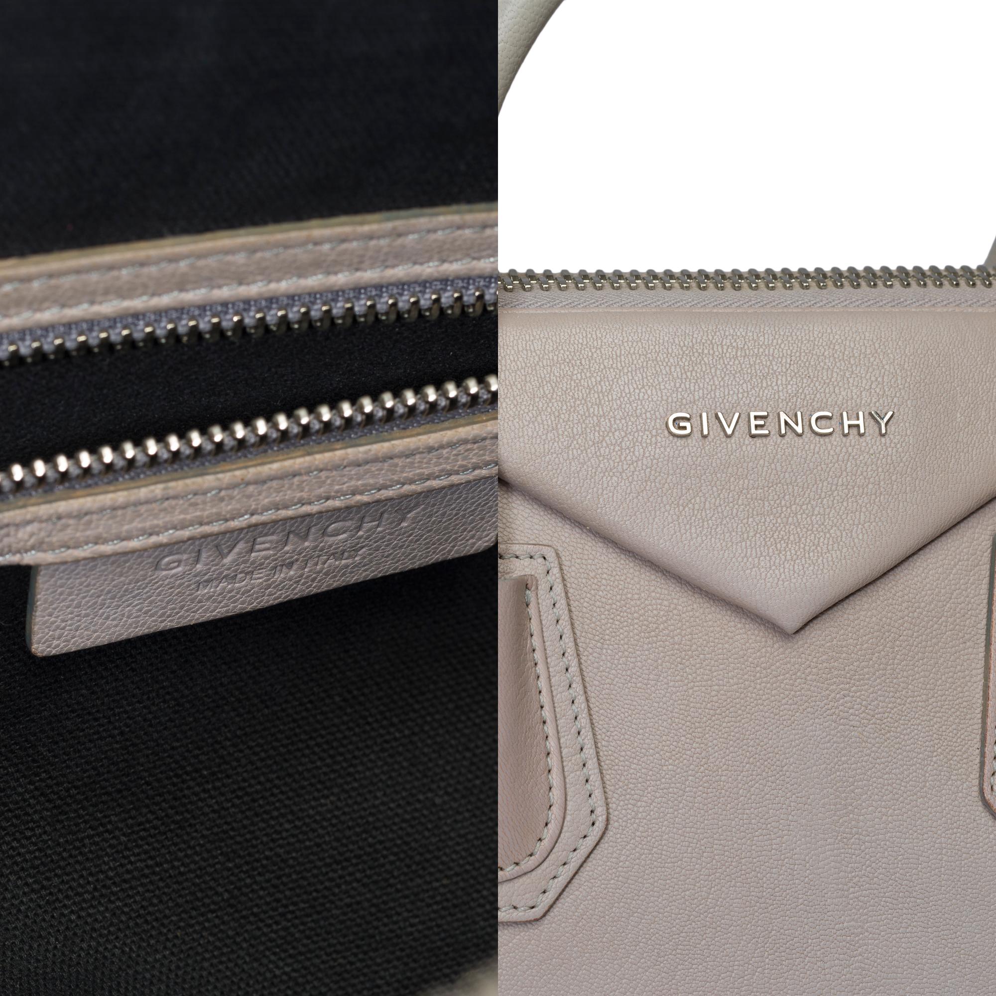 Jolie bandoulière de sac à main Givenchy Antigona en cuir grainé gris en vente 2