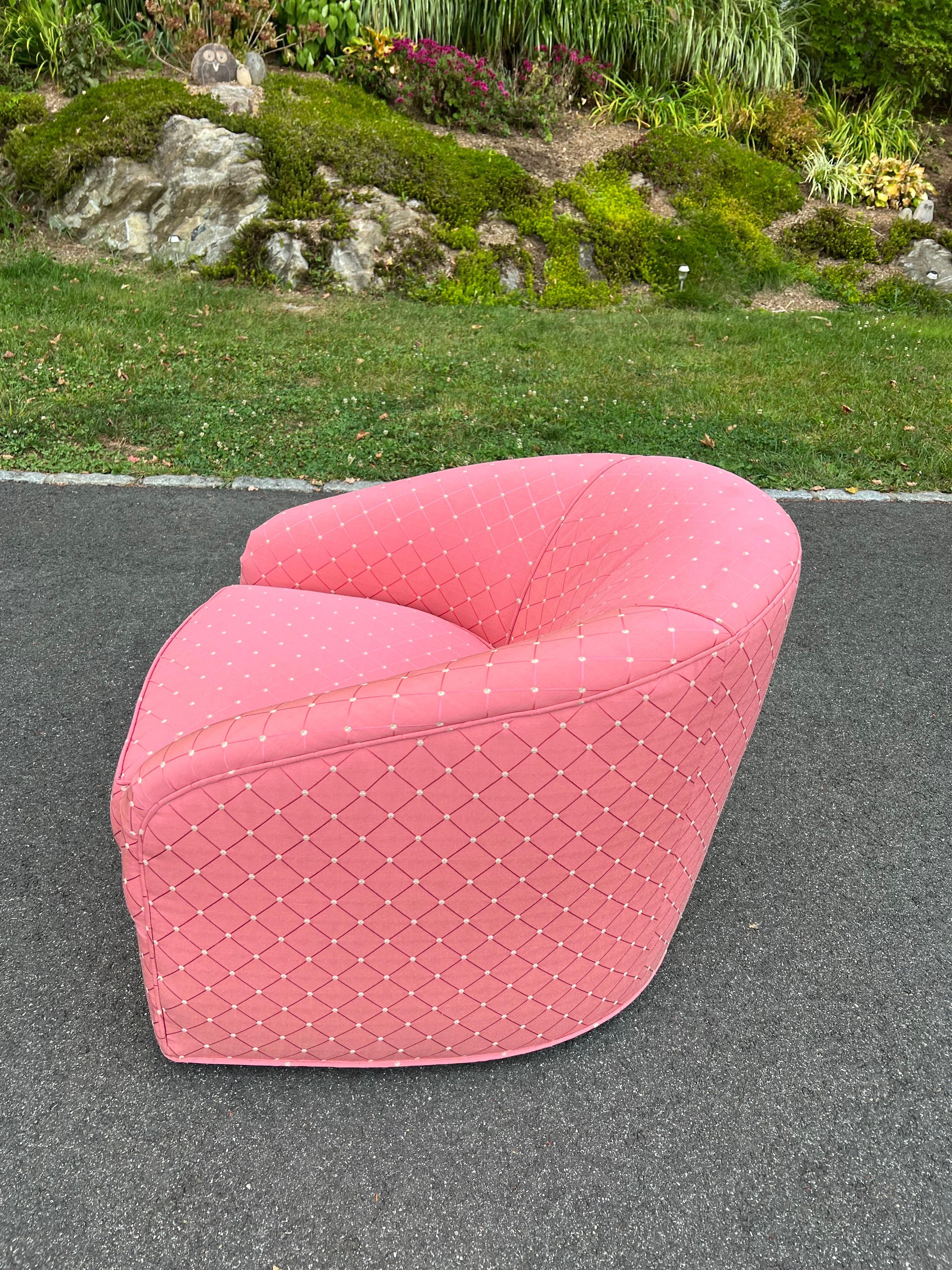 Drehstuhl in Rosa mit drehbarem Stuhl im Zustand „Gut“ im Angebot in Redding, CT
