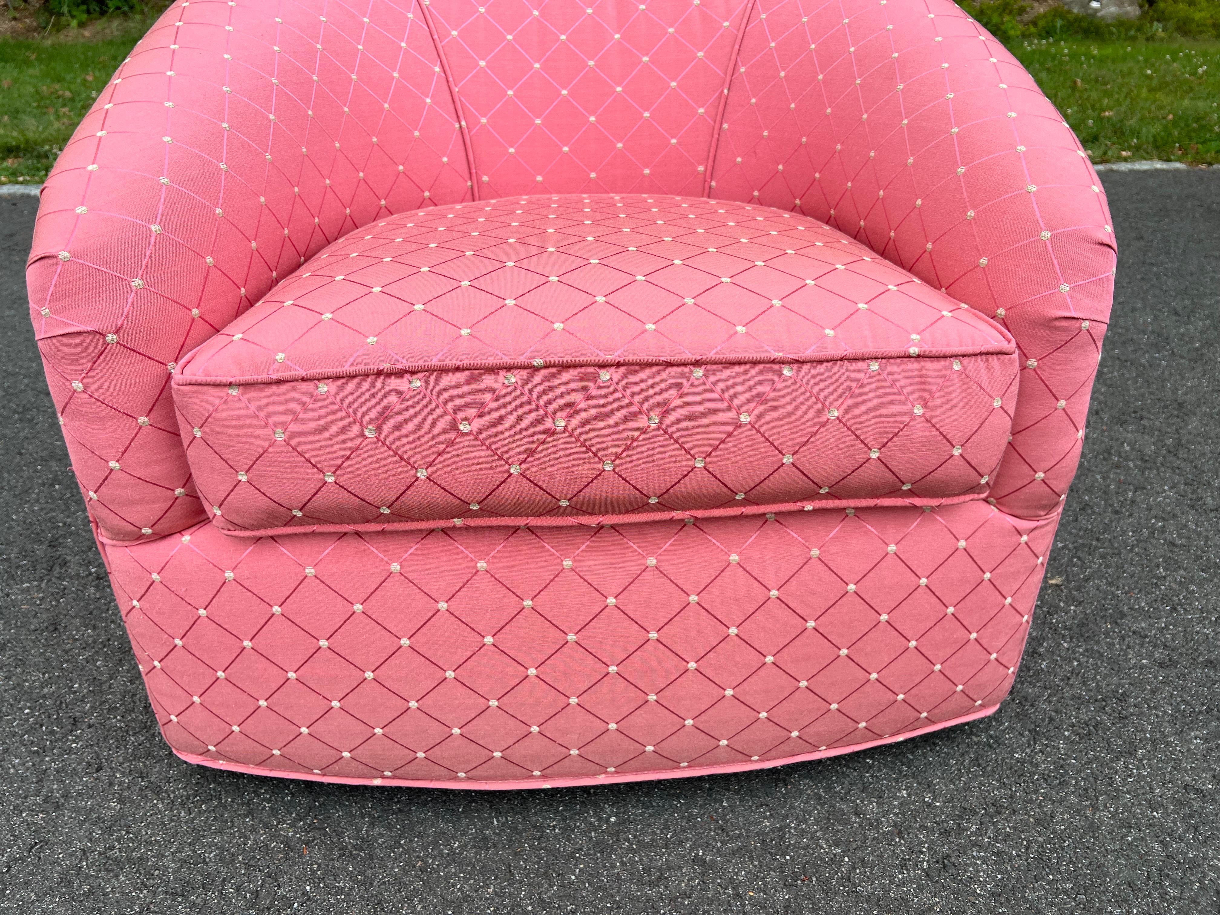 Drehstuhl in Rosa mit drehbarem Stuhl (Polster) im Angebot