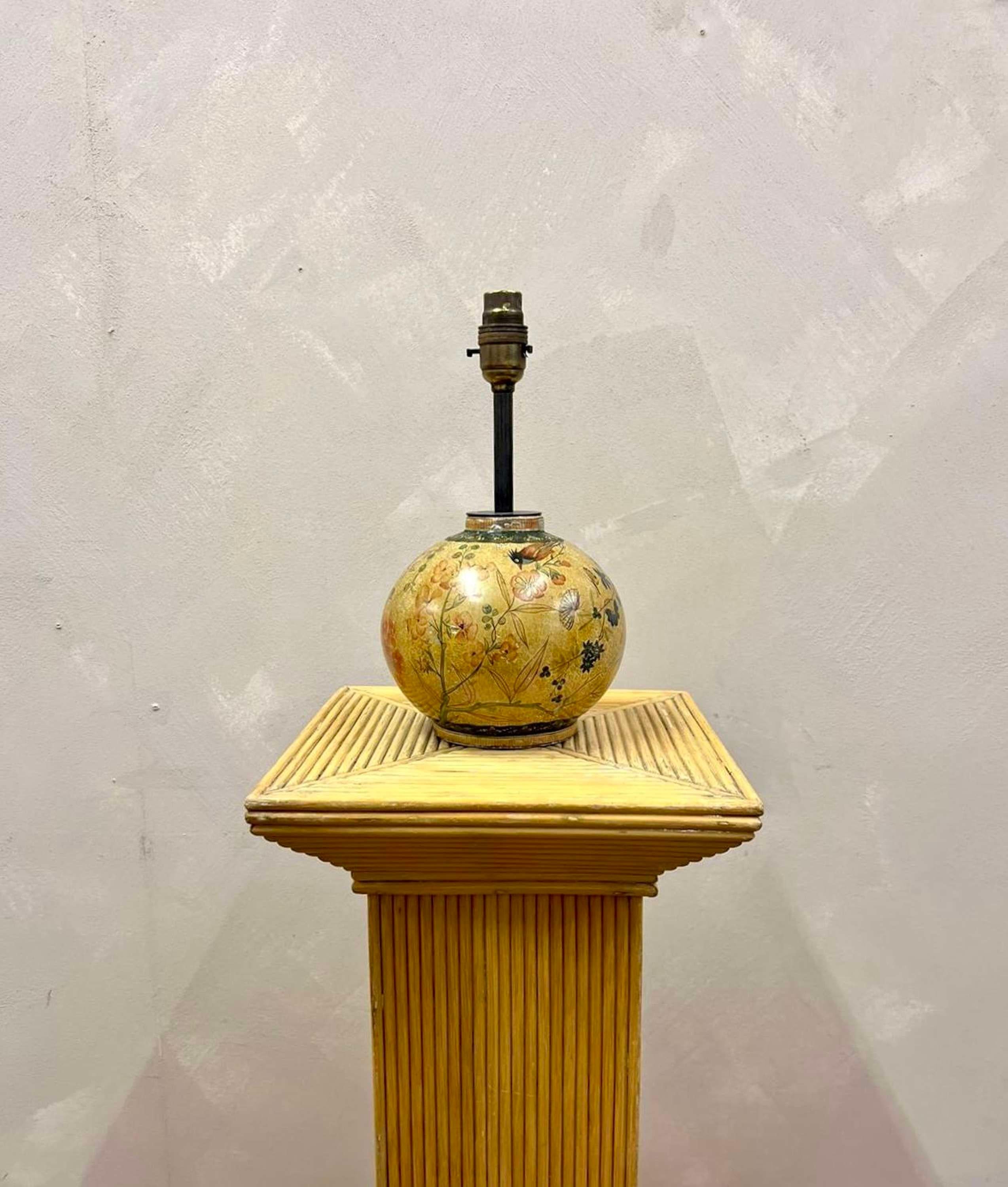Pretty Kashmiri, paper mache table lamp.
Lovely hand painted detail.
Wired and PAT tested.
We can accommodate preferred wiring if required please message for a quote 

Height - ( to top of bulb holder ) - 29 cm 
Lamp Base width - 16 cm 
Lamp