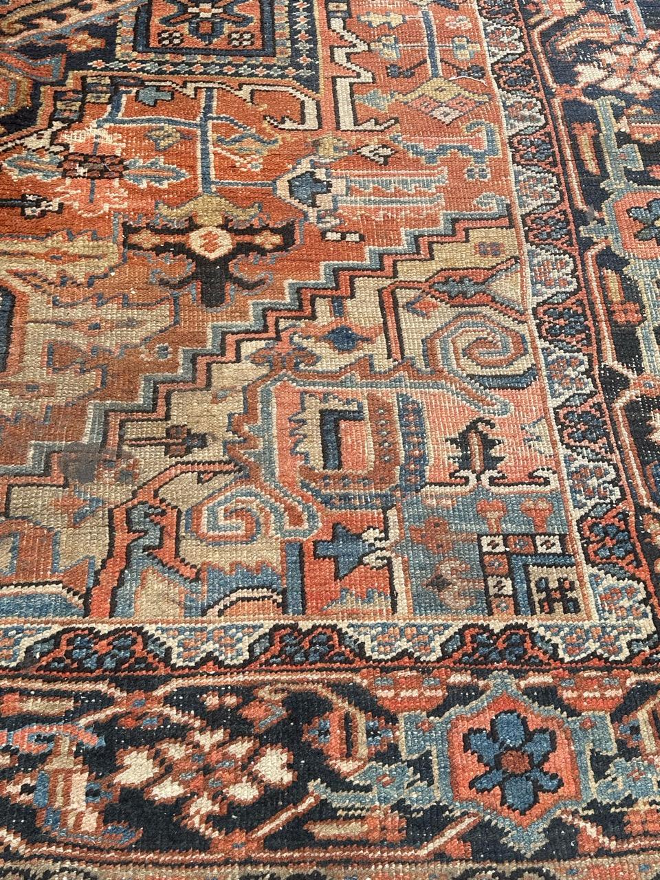 Pretty large antique Heriz rug In Fair Condition For Sale In Saint Ouen, FR