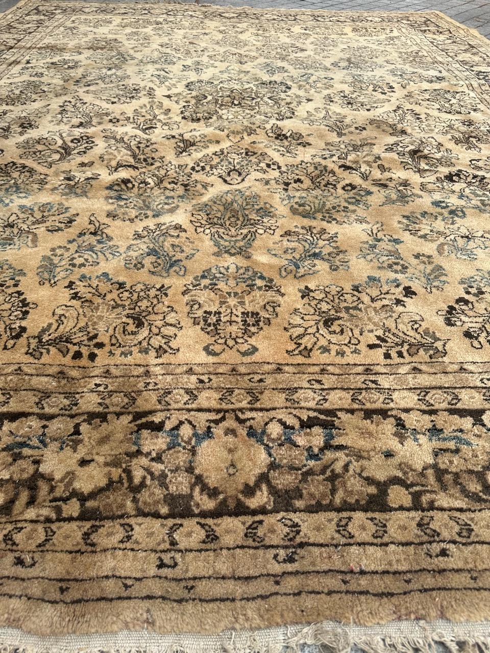 Bobyrug's Hübscher großer antiker Yazd-Teppich im Angebot 10