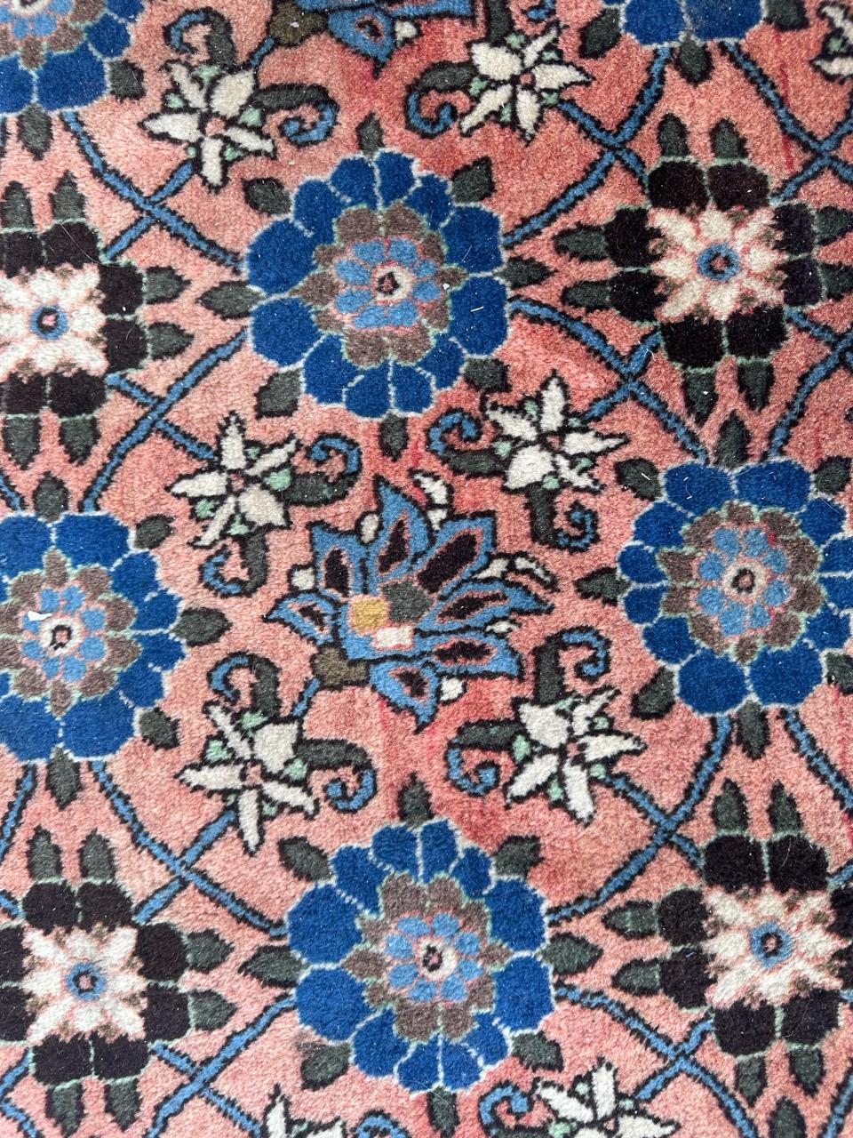 Hübscher großer feiner Vintage-Varamin-Teppich im Angebot 7