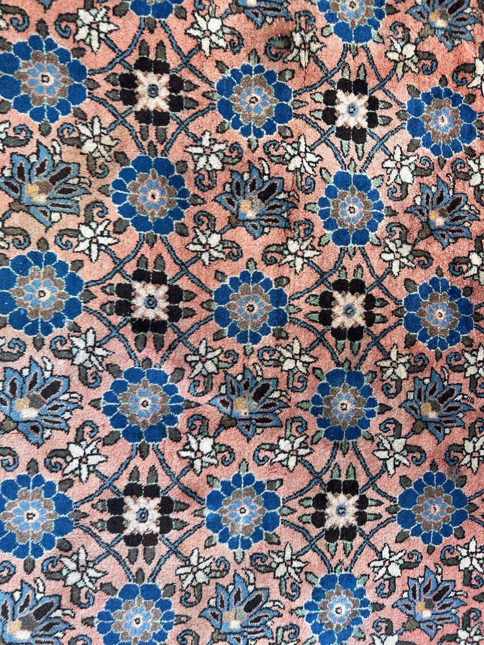 Hübscher großer feiner Vintage-Varamin-Teppich im Zustand „Gut“ im Angebot in Saint Ouen, FR