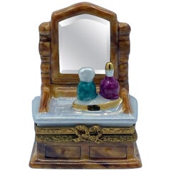 Jolie boîte à bijoux en porcelaine peinte à la main de Limoges France pour coiffeuse ou vanity