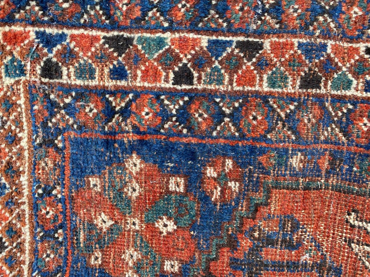 Pretty Little Antique Shiraz Rug In Fair Condition In Saint Ouen, FR
