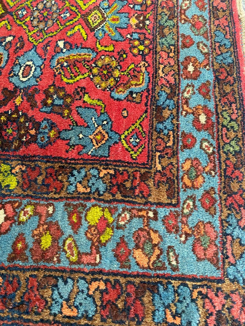 Bobyrug’s Pretty Little Mid Century Fine Mahal Rug In Good Condition For Sale In Saint Ouen, FR