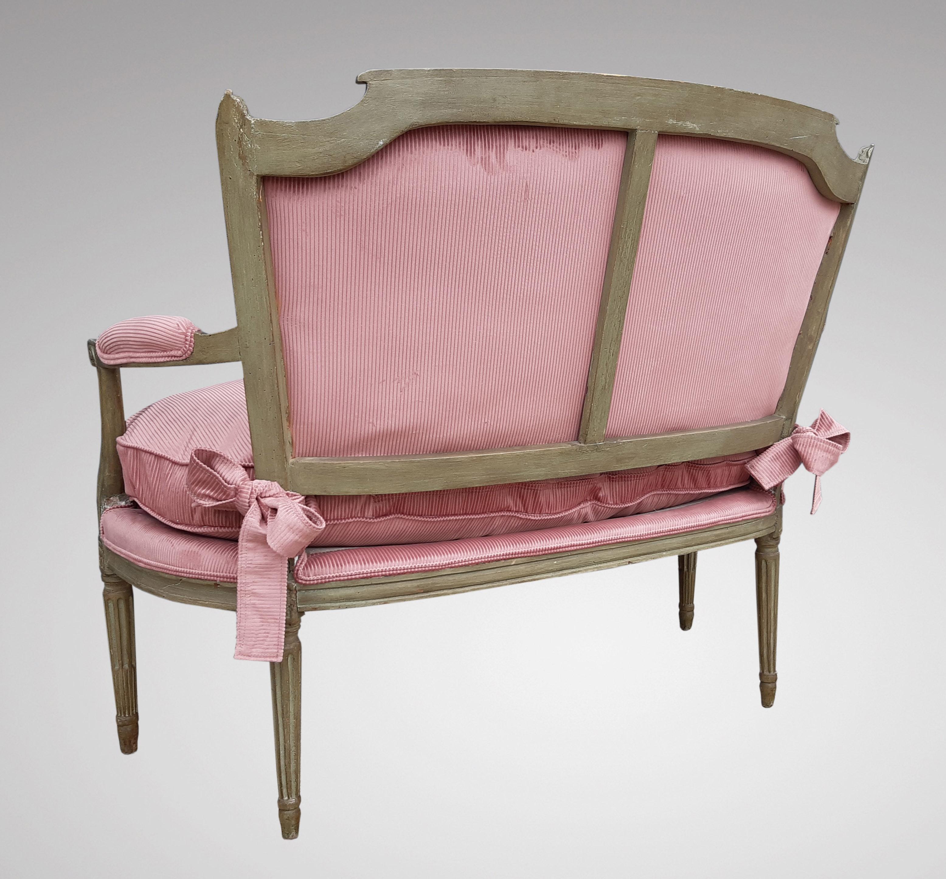 Pretty Louis XVI bench in painted wood, verdigris color, fluted straight legs.
Feather cushion, filled with an old pink velvet, and ending with two pretty bows for a feminine touch.
Completely restored by an upholsterer decorator.