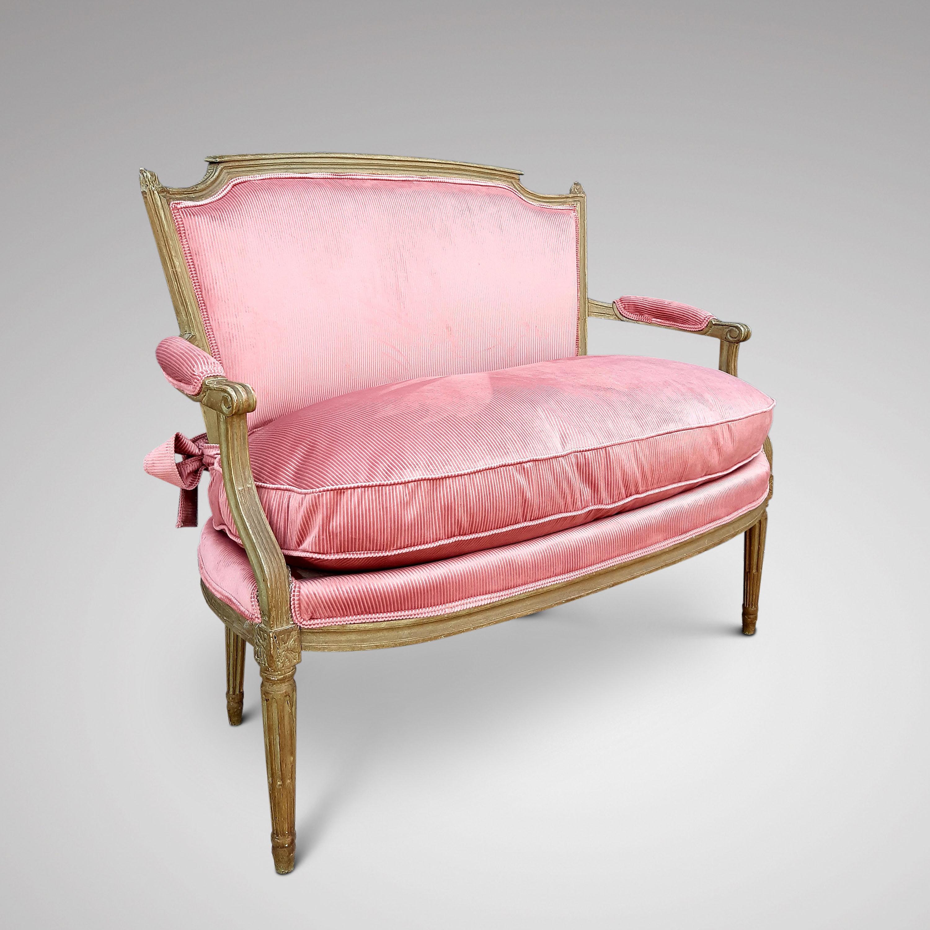 French Pretty Little Pink sofas bench from the Louis XVI Period french antiquity For Sale
