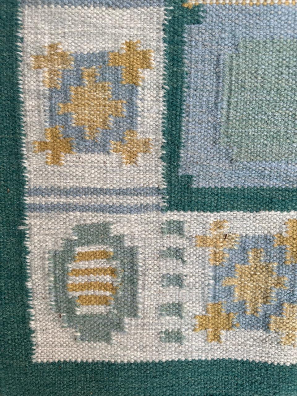 Bobyrug's hübscher kleiner skandinavischer Flachgewebe-Teppich (Skandinavisch) im Angebot