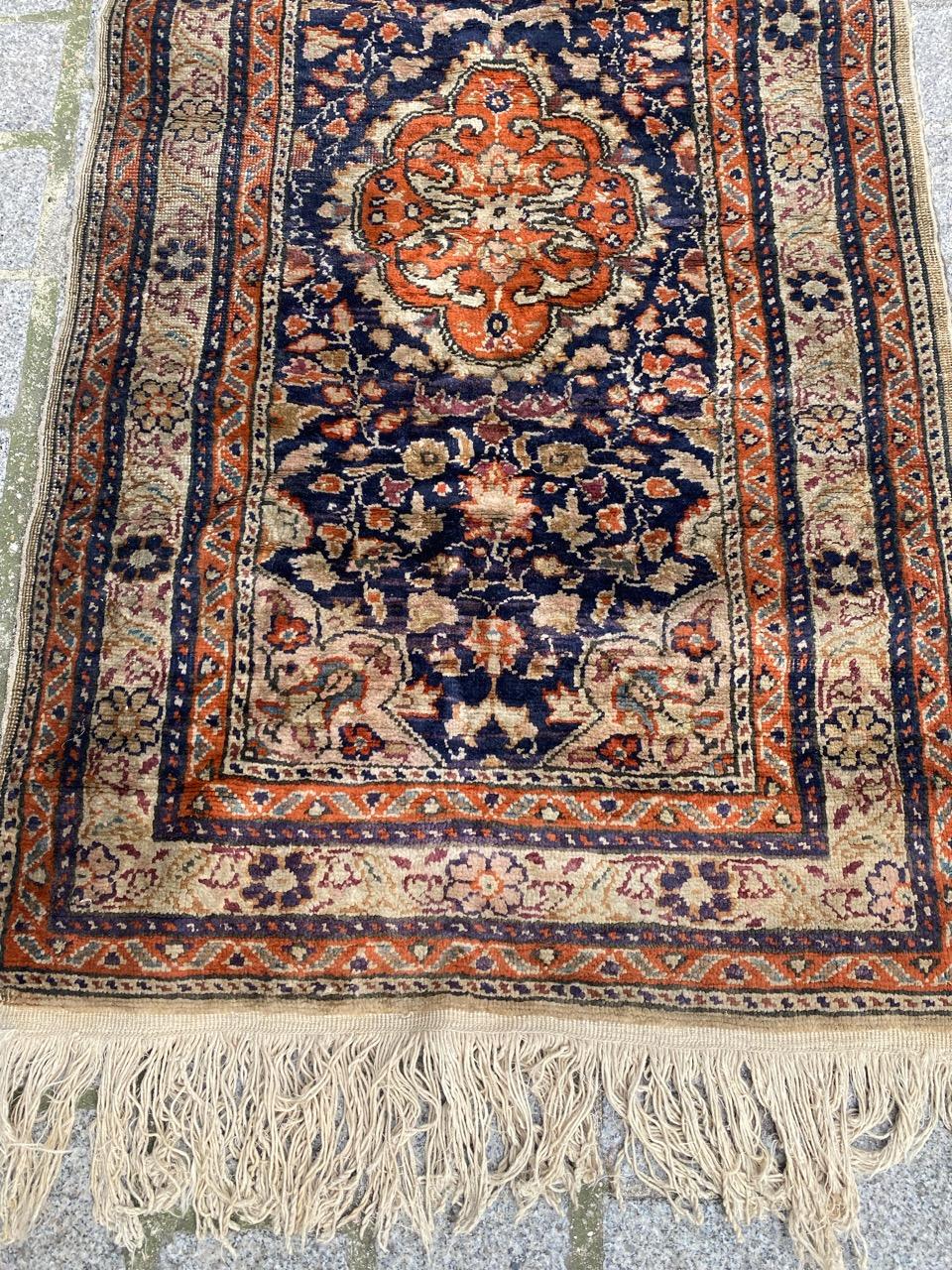 Nice mid century Turkish Kayseri rug with beautiful floral design and nice colors, entirely hand knotted with silk velvet on cotton foundation.

✨✨✨
