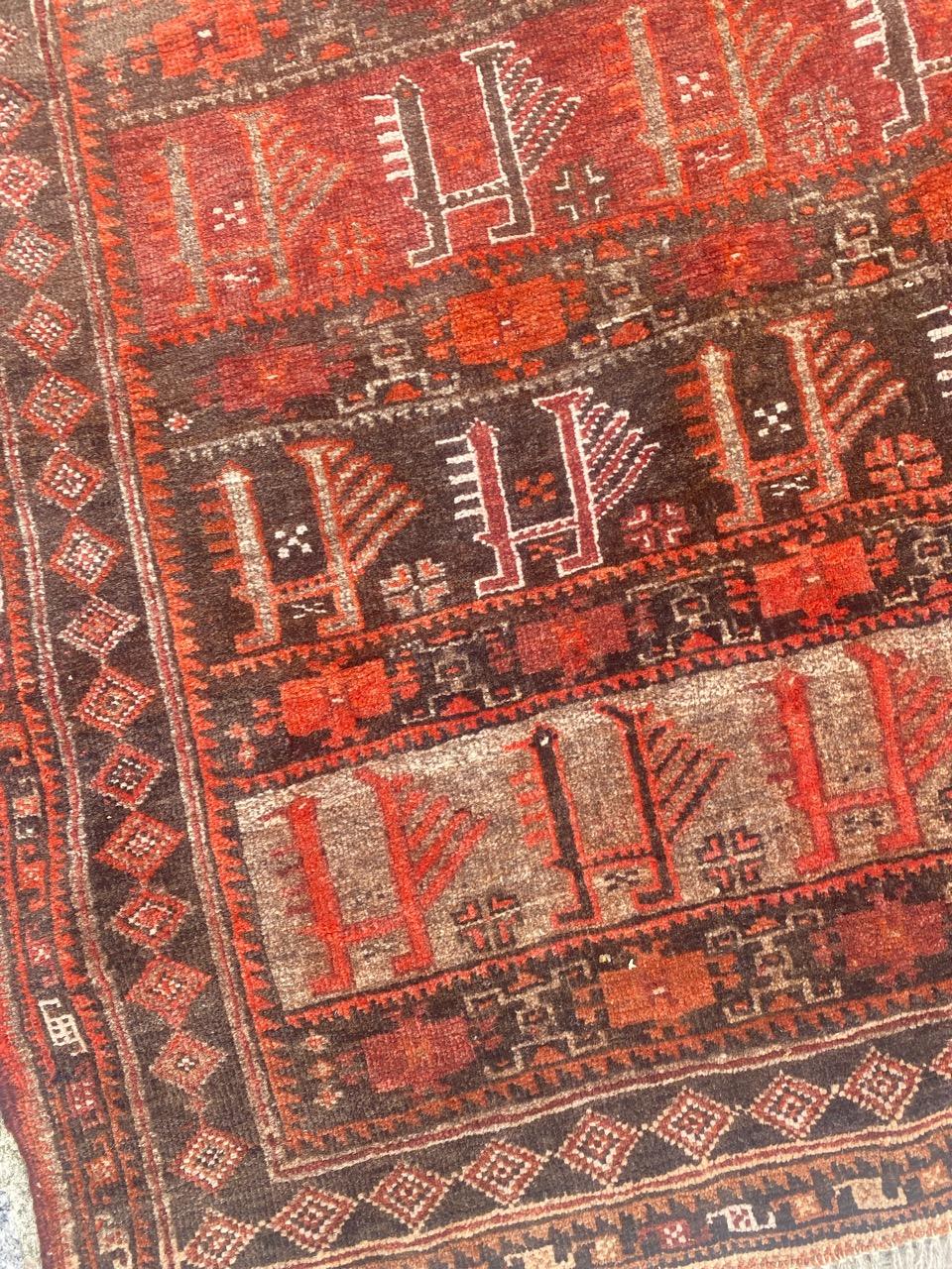 20ième siècle Le joli petit tapis vintage Turkmen Baluch de Bobyrug en vente