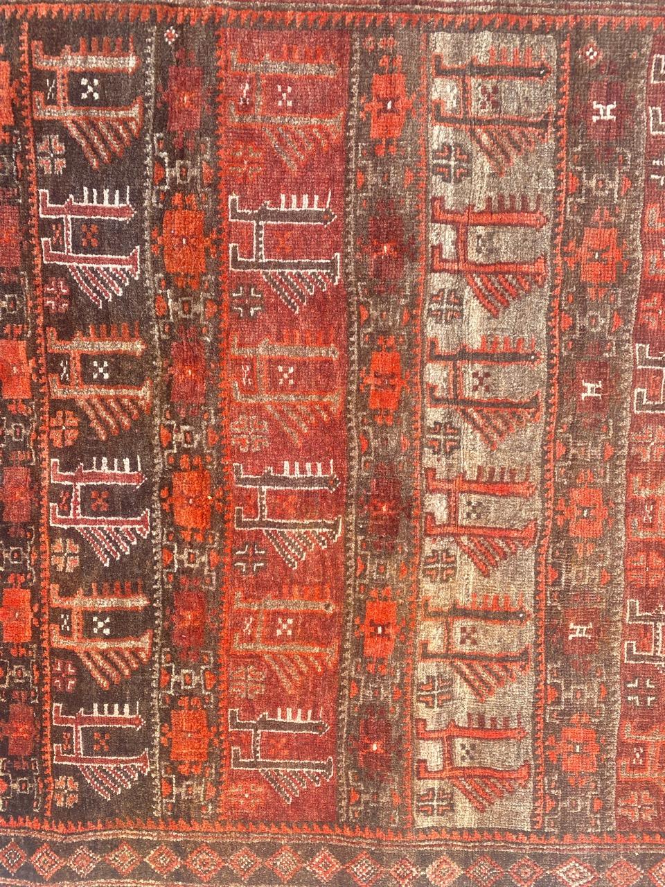Le joli petit tapis vintage Turkmen Baluch de Bobyrug en vente 1