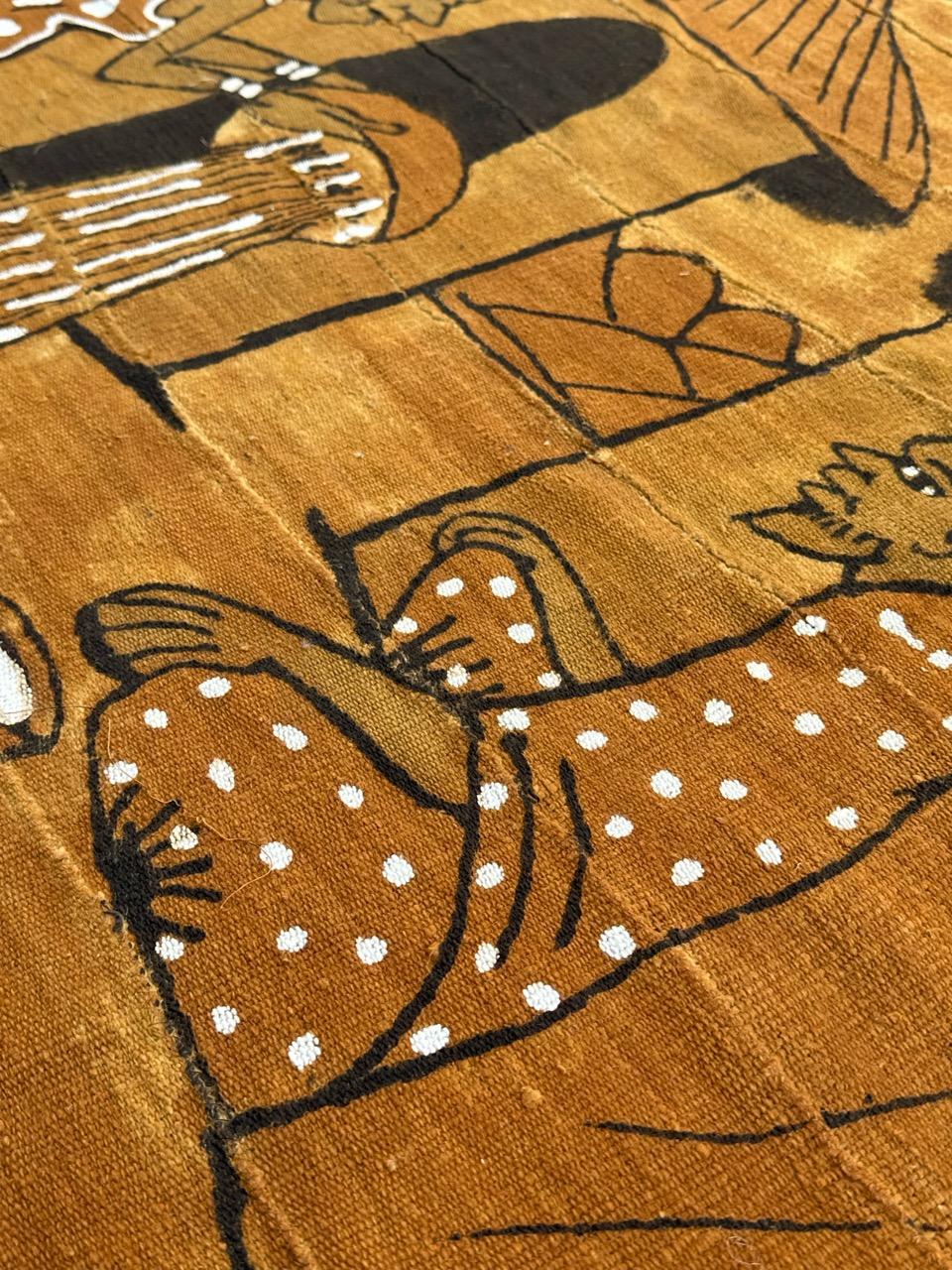 Schöner afrikanischer Bogolan-Wandteppich, handbemalt, Mitte des Jahrhunderts im Angebot 3